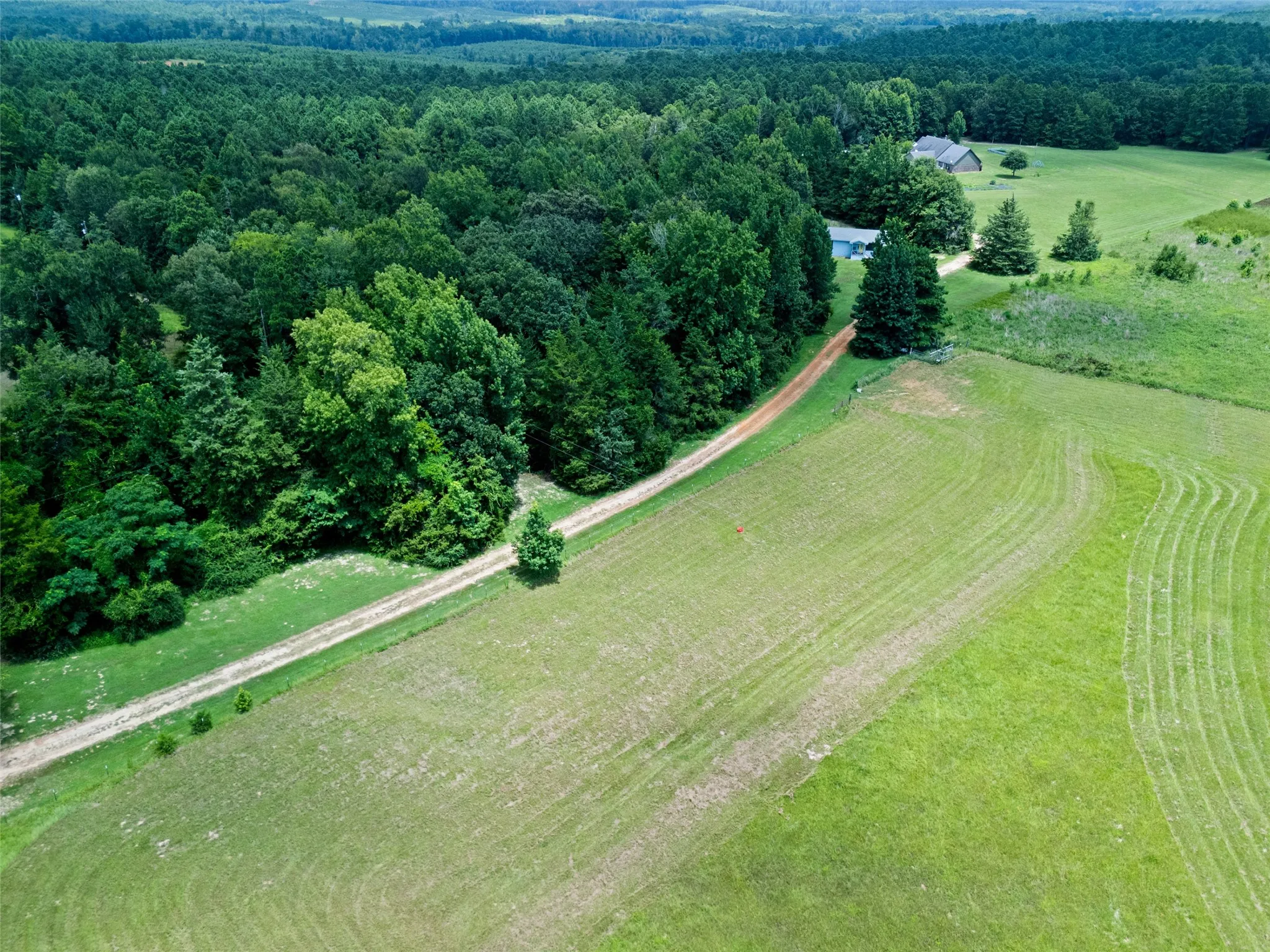 Single Family Residence For Sale in Cass County , 2847 1764 Road, Jefferson, Texas 75657, 5 Bedroom, 3 Bathroom, 2 Garage spaces, 2,400 Sqft, built in 2007, mls#21344356, Real Estate Agent in Jefferson, Homes For Sale in Cass county, Homes For Sale in Jefferson, Realtor in Jefferson Texas, Real Estate Brokerage Independent Realty Texas, Luminita Cordes Realtor