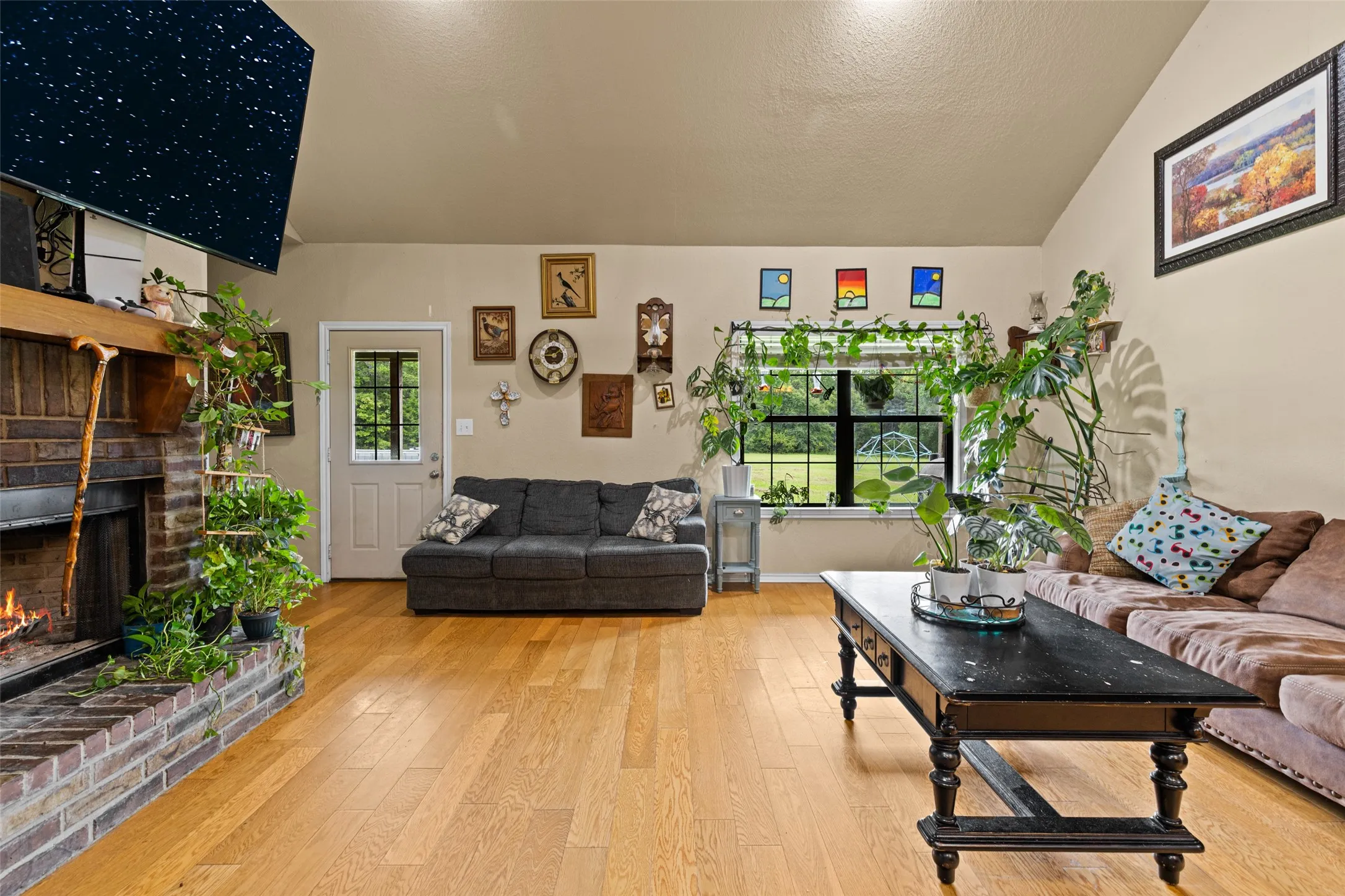 Single Family Residence For Sale in Cass County , 2847 1764 Road, Jefferson, Texas 75657, 5 Bedroom, 3 Bathroom, 2 Garage spaces, 2,400 Sqft, built in 2007, mls#21344356, Real Estate Agent in Jefferson, Homes For Sale in Cass county, Homes For Sale in Jefferson, Realtor in Jefferson Texas, Real Estate Brokerage Independent Realty Texas, Luminita Cordes Realtor