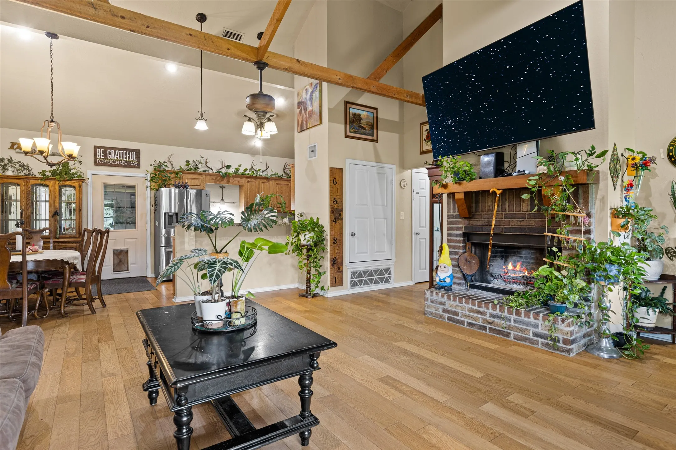 Single Family Residence For Sale in Cass County , 2847 1764 Road, Jefferson, Texas 75657, 5 Bedroom, 3 Bathroom, 2 Garage spaces, 2,400 Sqft, built in 2007, mls#21344356, Real Estate Agent in Jefferson, Homes For Sale in Cass county, Homes For Sale in Jefferson, Realtor in Jefferson Texas, Real Estate Brokerage Independent Realty Texas, Luminita Cordes Realtor