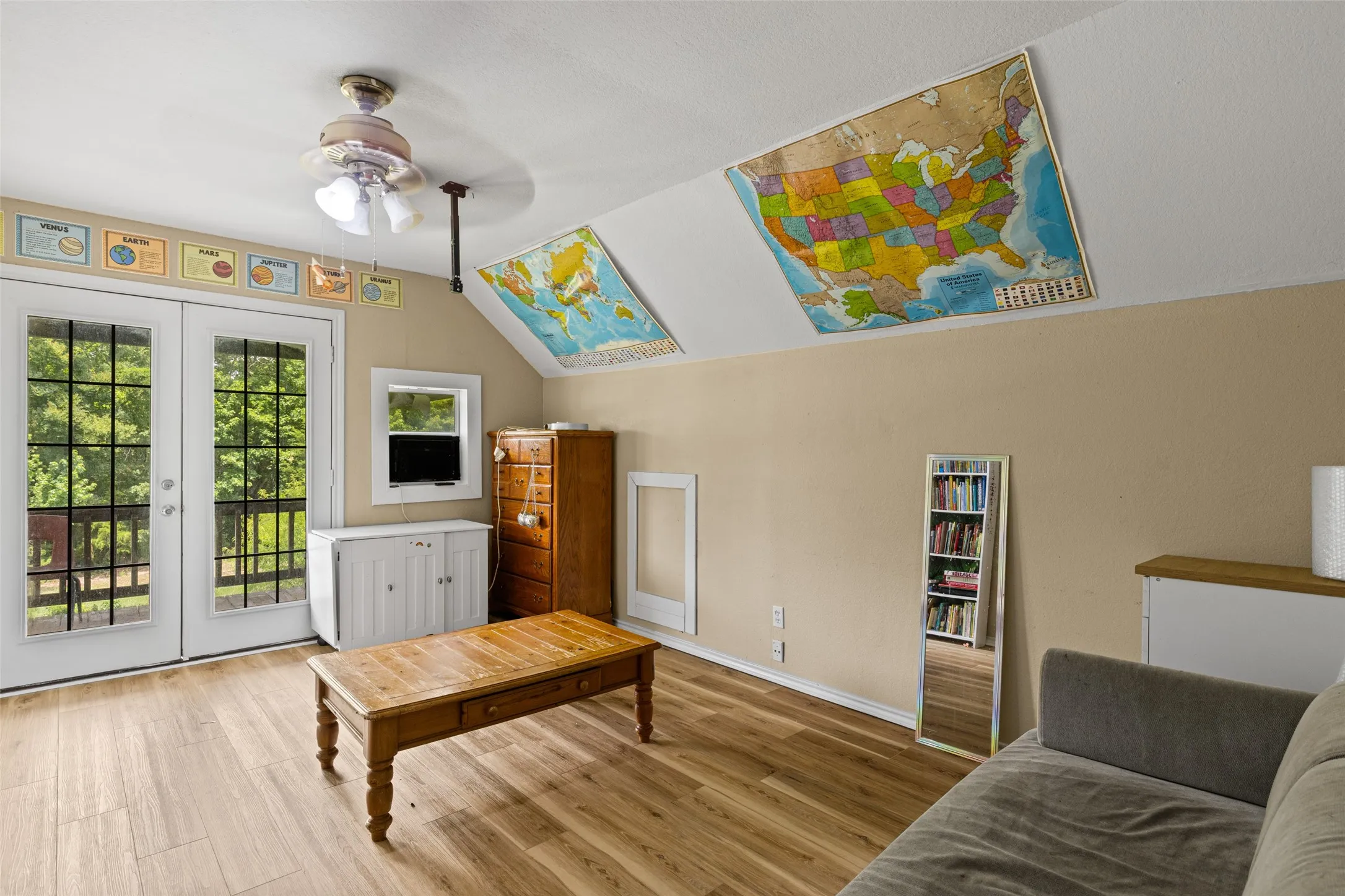 Single Family Residence For Sale in Cass County , 2847 1764 Road, Jefferson, Texas 75657, 5 Bedroom, 3 Bathroom, 2 Garage spaces, 2,400 Sqft, built in 2007, mls#21344356, Real Estate Agent in Jefferson, Homes For Sale in Cass county, Homes For Sale in Jefferson, Realtor in Jefferson Texas, Real Estate Brokerage Independent Realty Texas, Luminita Cordes Realtor