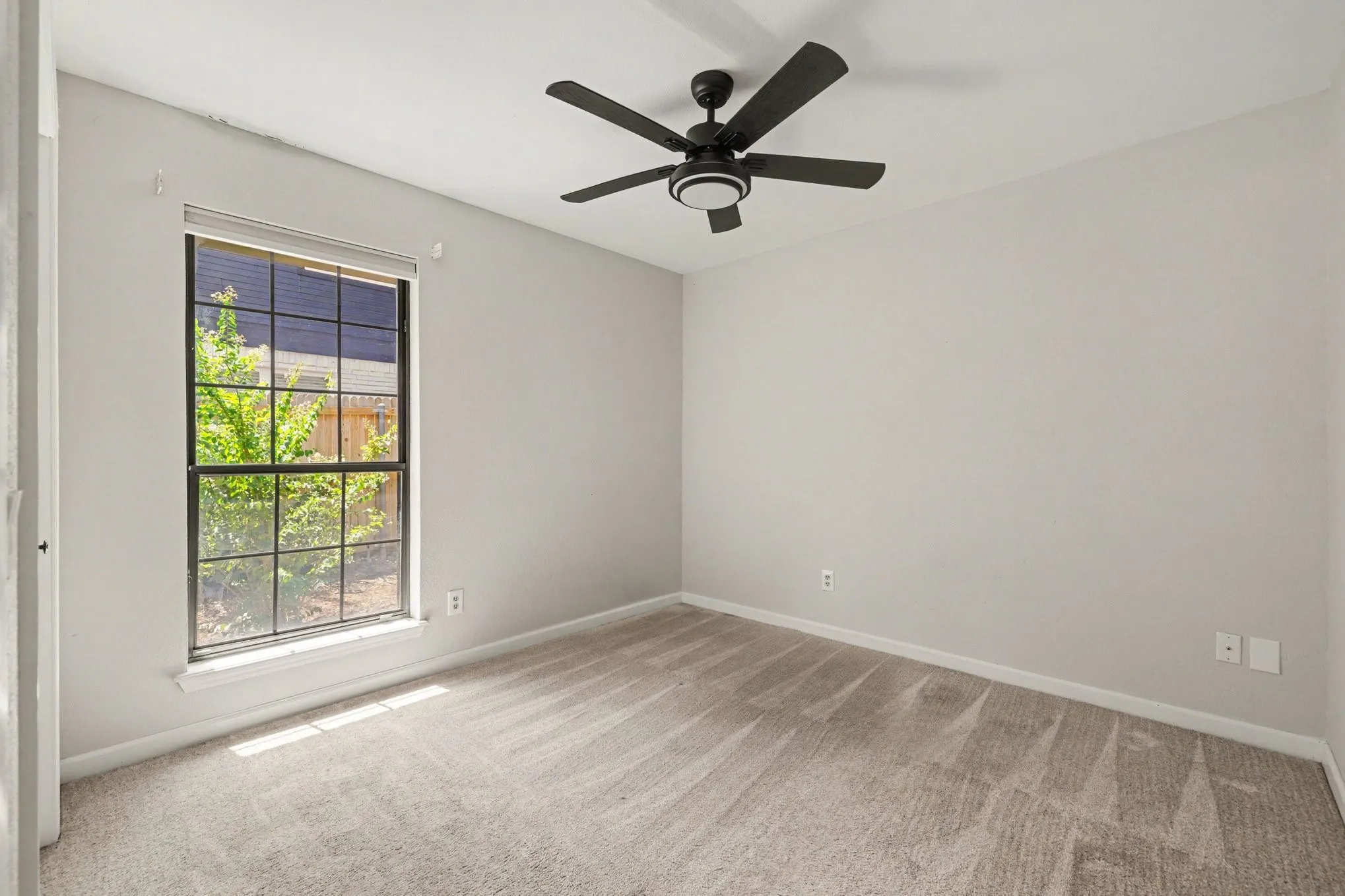 Single Family Residence For Sale in Denton County , 2421 Cornell Drive, Flower Mound, Texas 75022, 3 Bedroom, 3 Bathroom, 2 Garage spaces, 1,884 Sqft, built in 1988, mls#21343024, Real Estate Agent in Flower Mound, Homes For Sale in Denton county, Homes For Sale in Flower Mound, Realtor in Flower Mound Texas, Real Estate Brokerage Independent Realty Texas, Luminita Cordes Realtor