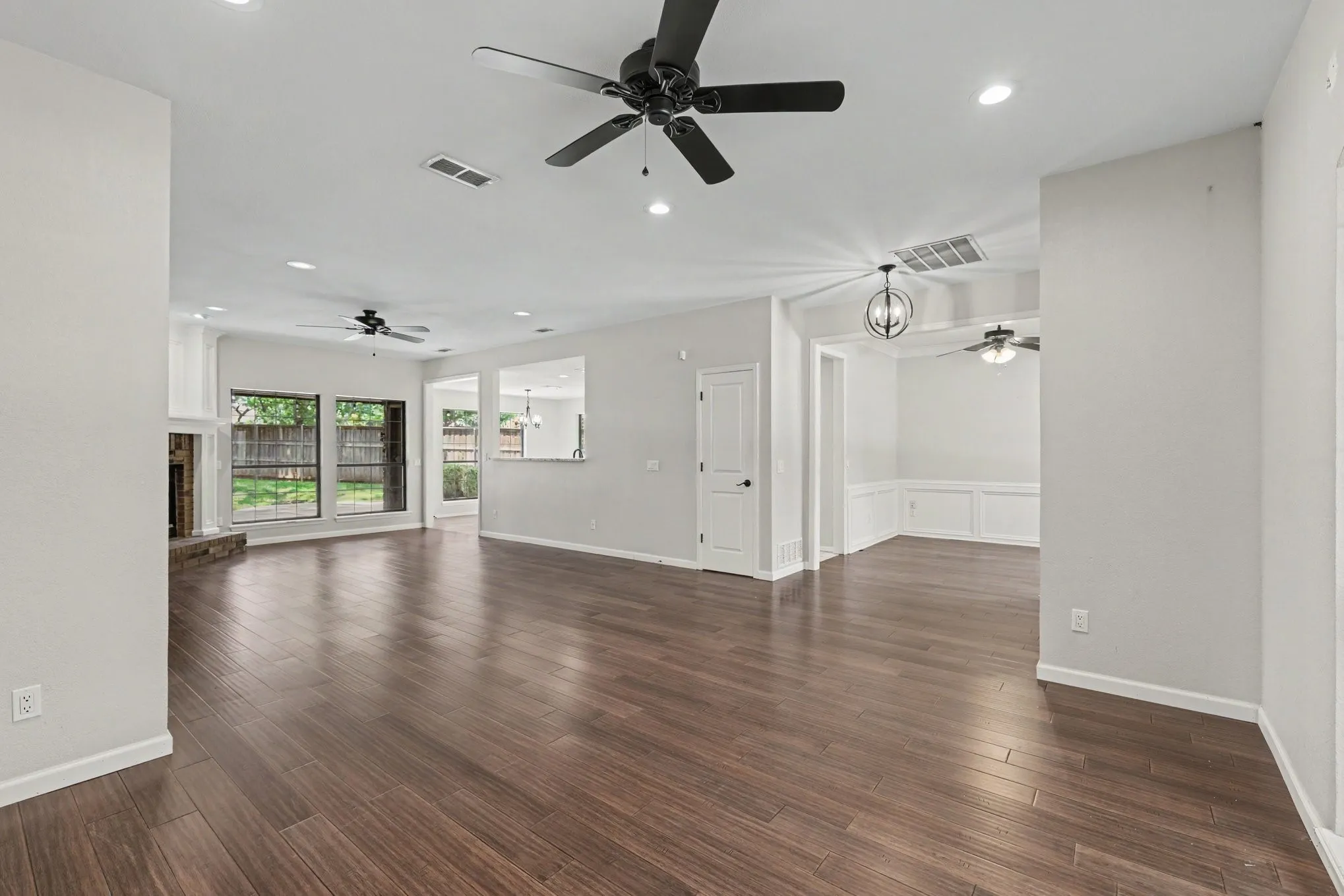 Single Family Residence For Sale in Denton County , 2421 Cornell Drive, Flower Mound, Texas 75022, 3 Bedroom, 3 Bathroom, 2 Garage spaces, 1,884 Sqft, built in 1988, mls#21343024, Real Estate Agent in Flower Mound, Homes For Sale in Denton county, Homes For Sale in Flower Mound, Realtor in Flower Mound Texas, Real Estate Brokerage Independent Realty Texas, Luminita Cordes Realtor