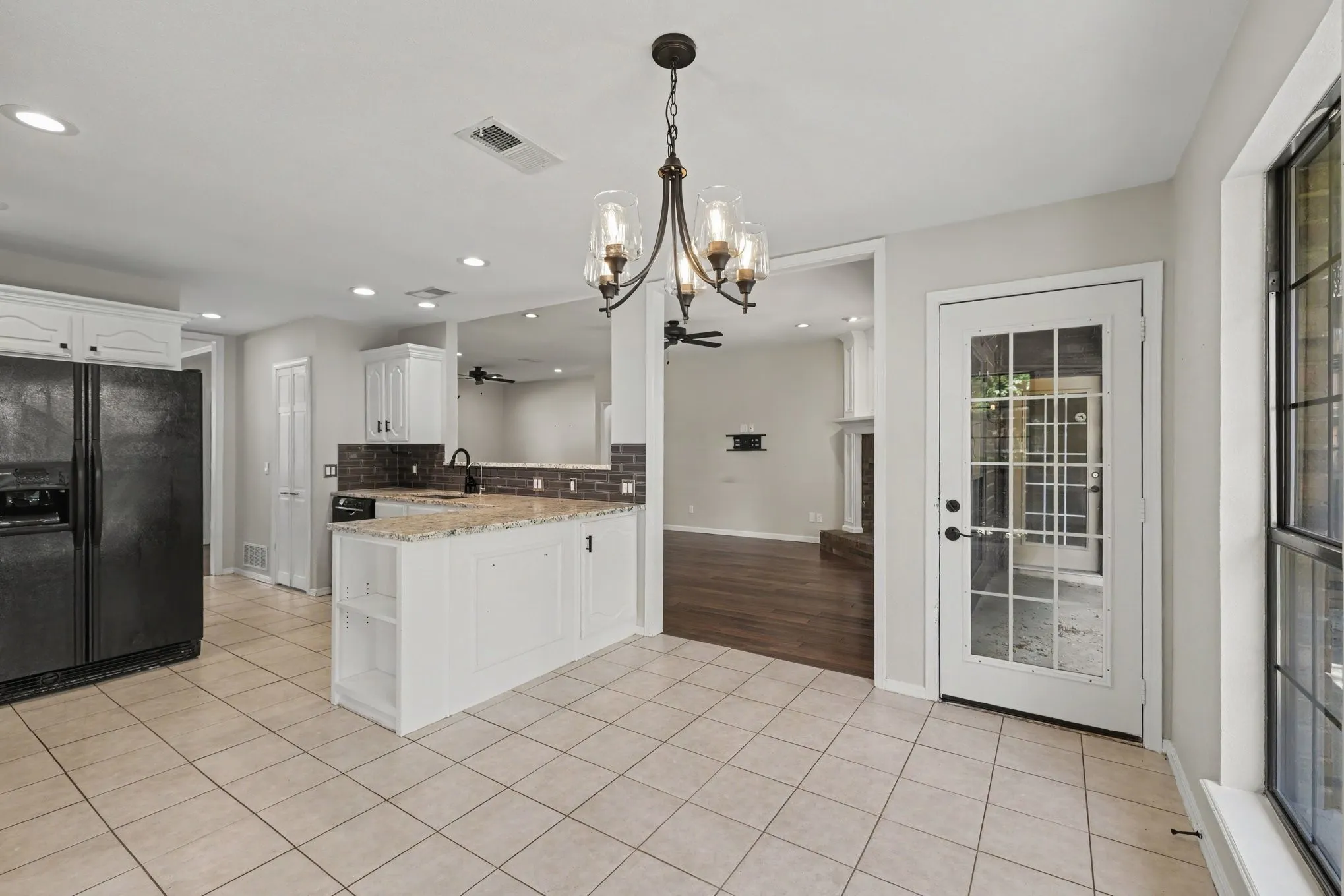Single Family Residence For Sale in Denton County , 2421 Cornell Drive, Flower Mound, Texas 75022, 3 Bedroom, 3 Bathroom, 2 Garage spaces, 1,884 Sqft, built in 1988, mls#21343024, Real Estate Agent in Flower Mound, Homes For Sale in Denton county, Homes For Sale in Flower Mound, Realtor in Flower Mound Texas, Real Estate Brokerage Independent Realty Texas, Luminita Cordes Realtor