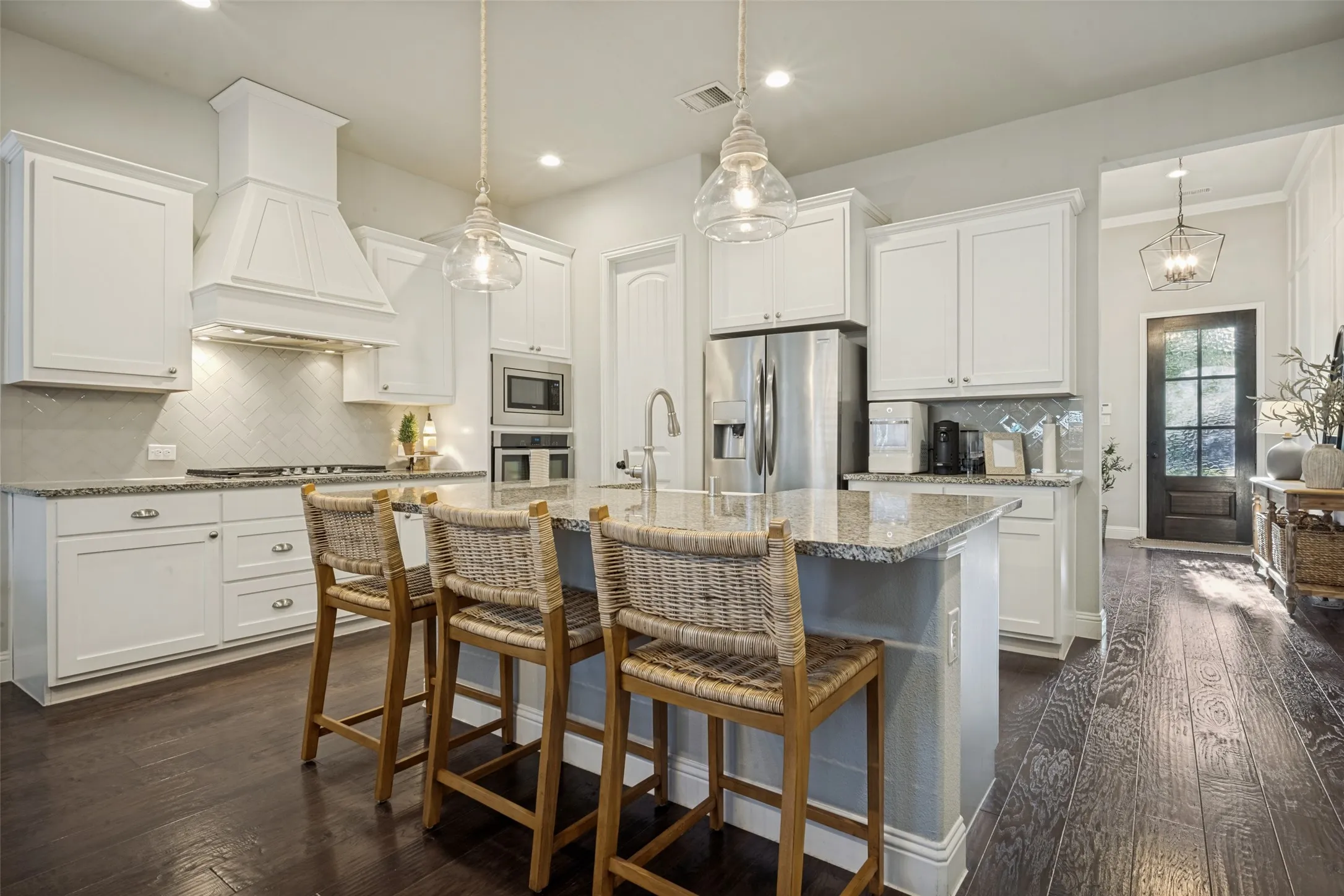 Single Family Residence For Sale in Denton County , 9004 Washington Lane, Argyle, Texas 76226, 4 Bedroom, 3 Bathroom, 2 Garage spaces, 2,977 Sqft, built in 2018, mls#21339515, Real Estate Agent in Argyle, Homes For Sale in Denton county, Homes For Sale in Argyle, Realtor in Argyle Texas, Real Estate Brokerage Independent Realty Texas, Luminita Cordes Realtor