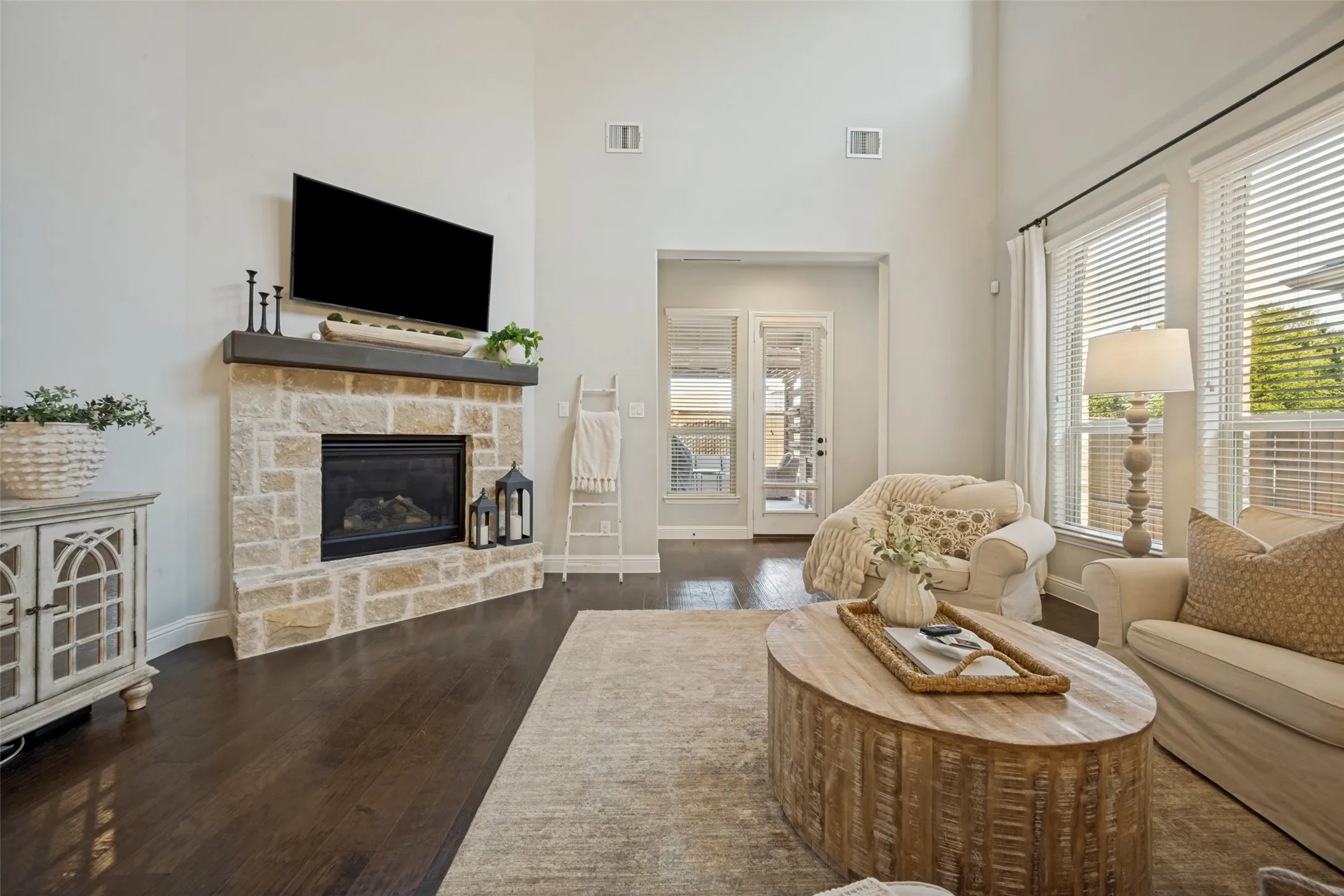 Single Family Residence For Sale in Denton County , 9004 Washington Lane, Argyle, Texas 76226, 4 Bedroom, 3 Bathroom, 2 Garage spaces, 2,977 Sqft, built in 2018, mls#21339515, Real Estate Agent in Argyle, Homes For Sale in Denton county, Homes For Sale in Argyle, Realtor in Argyle Texas, Real Estate Brokerage Independent Realty Texas, Luminita Cordes Realtor