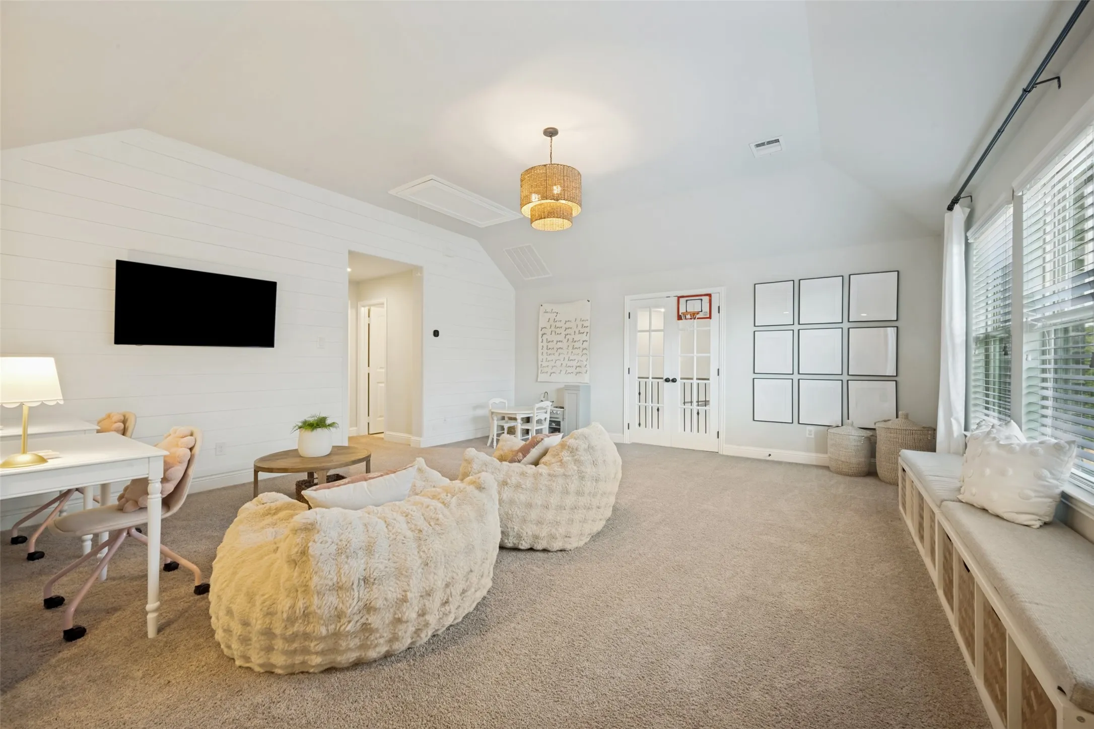 Single Family Residence For Sale in Denton County , 9004 Washington Lane, Argyle, Texas 76226, 4 Bedroom, 3 Bathroom, 2 Garage spaces, 2,977 Sqft, built in 2018, mls#21339515, Real Estate Agent in Argyle, Homes For Sale in Denton county, Homes For Sale in Argyle, Realtor in Argyle Texas, Real Estate Brokerage Independent Realty Texas, Luminita Cordes Realtor
