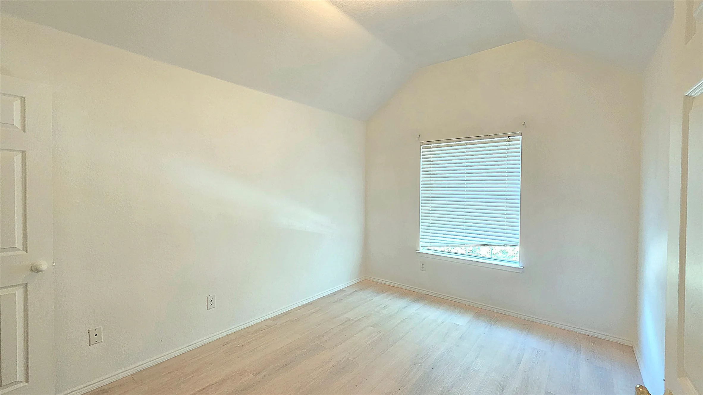 Single Family Residence For Rent in Collin County , 1608 Broadmoor Drive, Allen, Texas 75002, 4 Bedroom, 3 Bathroom, 2 Garage spaces, 2,640 Sqft, built in 2003, mls#21344450, Real Estate Agent in Allen, Homes For Rent in Collin county, Homes For Rent in Allen, Realtor in Allen Texas, Real Estate Brokerage Independent Realty Texas, Luminita Cordes Realtor