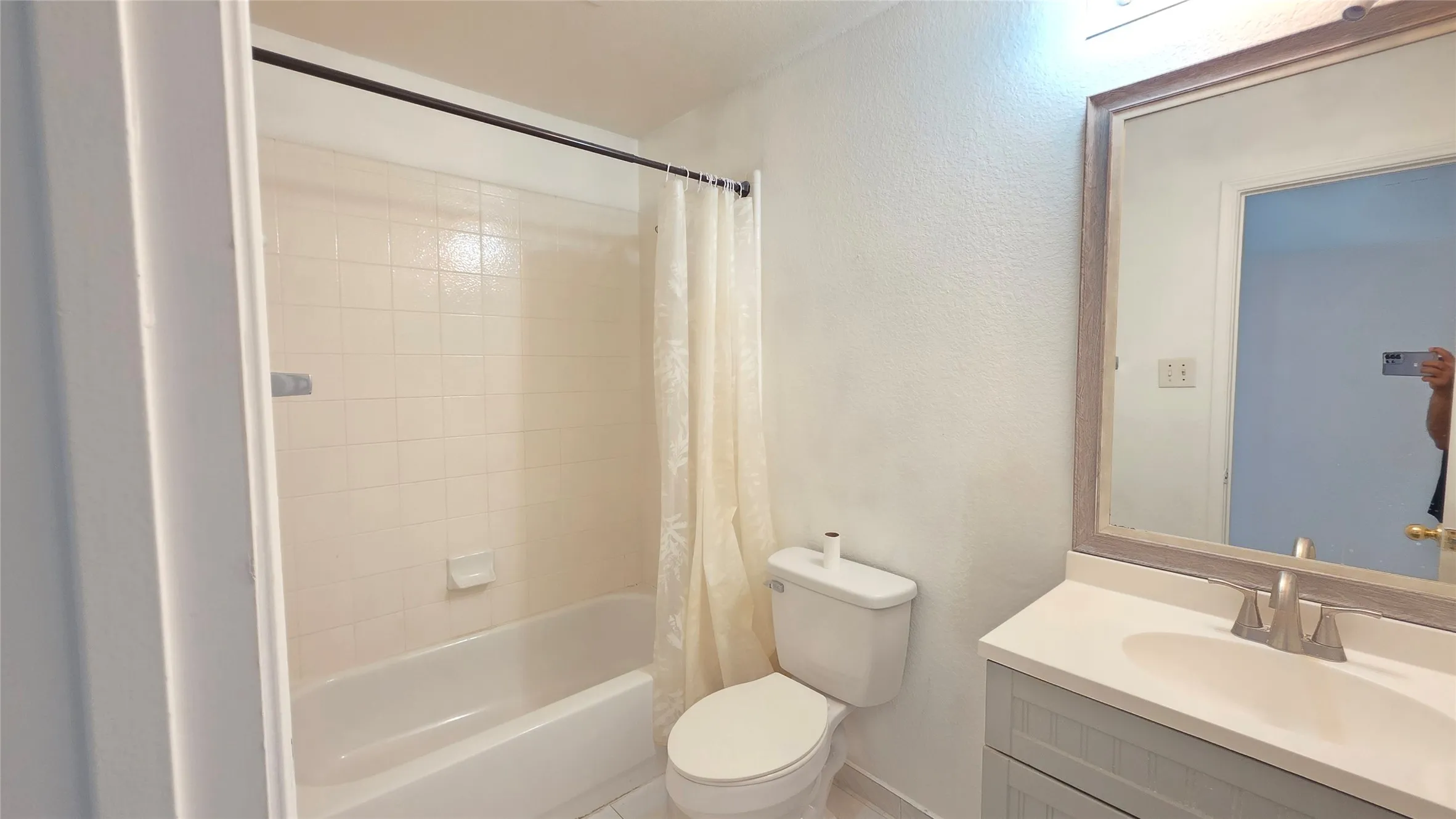 Single Family Residence For Rent in Collin County , 1608 Broadmoor Drive, Allen, Texas 75002, 4 Bedroom, 3 Bathroom, 2 Garage spaces, 2,640 Sqft, built in 2003, mls#21344450, Real Estate Agent in Allen, Homes For Rent in Collin county, Homes For Rent in Allen, Realtor in Allen Texas, Real Estate Brokerage Independent Realty Texas, Luminita Cordes Realtor