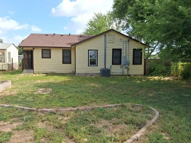 Single Family Residence For Sale in Nueces County , 4405 S Cornelia Circle, Corpus Christi, Texas 78408, 2 Bedroom, 1 Bathroom, 2 Garage spaces, 1,030 Sqft, built in 1952, mls#21344447, Real Estate Agent in Corpus Christi, Homes For Sale in Nueces county, Homes For Sale in Corpus Christi, Realtor in Corpus Christi Texas, Real Estate Brokerage Independent Realty Texas, Luminita Cordes Realtor