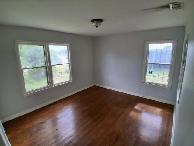 Single Family Residence For Sale in Nueces County , 4405 S Cornelia Circle, Corpus Christi, Texas 78408, 2 Bedroom, 1 Bathroom, 2 Garage spaces, 1,030 Sqft, built in 1952, mls#21344447, Real Estate Agent in Corpus Christi, Homes For Sale in Nueces county, Homes For Sale in Corpus Christi, Realtor in Corpus Christi Texas, Real Estate Brokerage Independent Realty Texas, Luminita Cordes Realtor