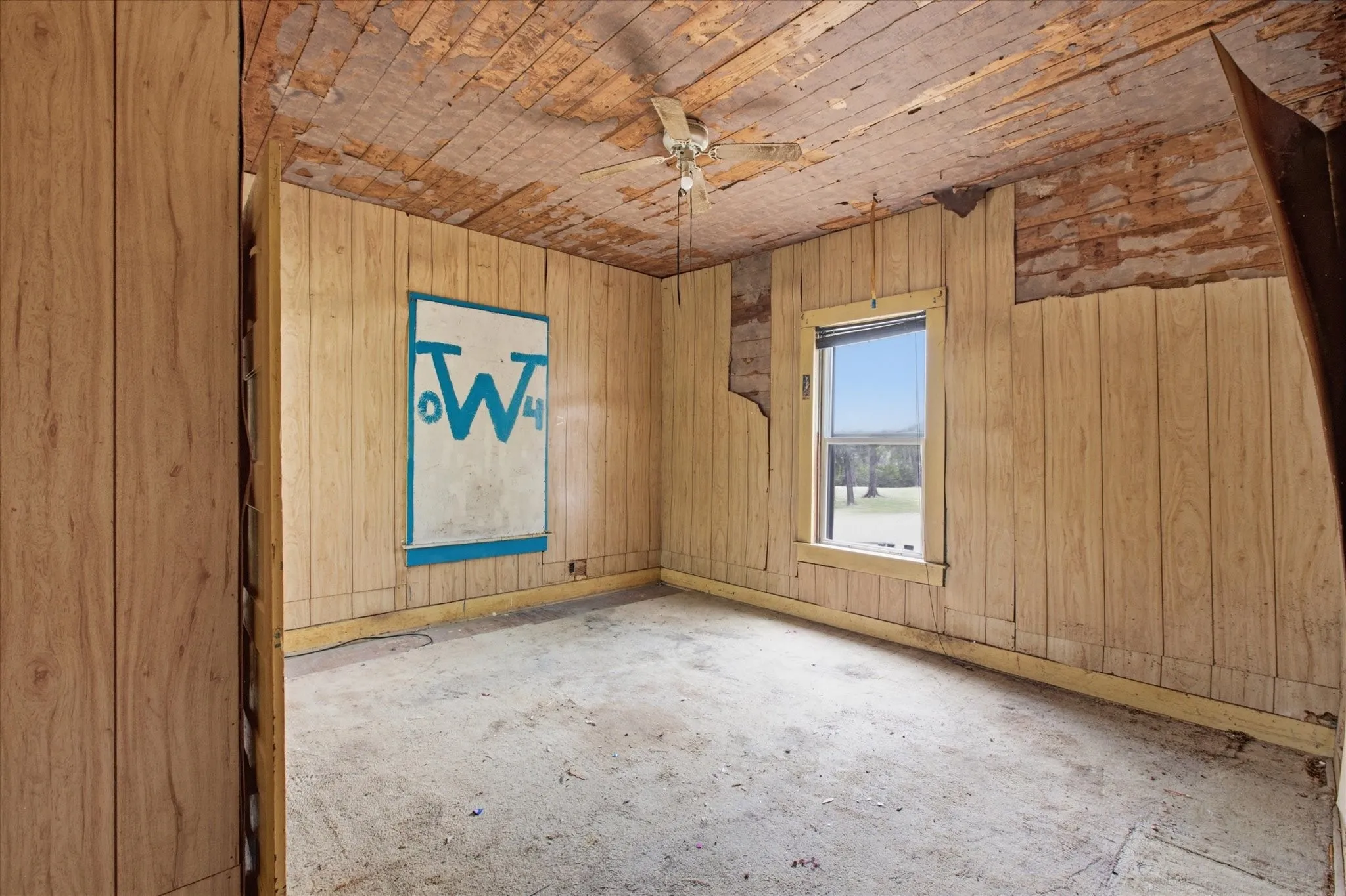Single Family Residence For Sale in Fannin County , 1626 Kennedy Street, Bonham, Texas 75418, 6 Bedroom, 2 Bathroom, Garage spaces, 2,354 Sqft, built in 1940, mls#21343986, Real Estate Agent in Bonham, Homes For Sale in Fannin county, Homes For Sale in Bonham, Realtor in Bonham Texas, Real Estate Brokerage Independent Realty Texas, Luminita Cordes Realtor