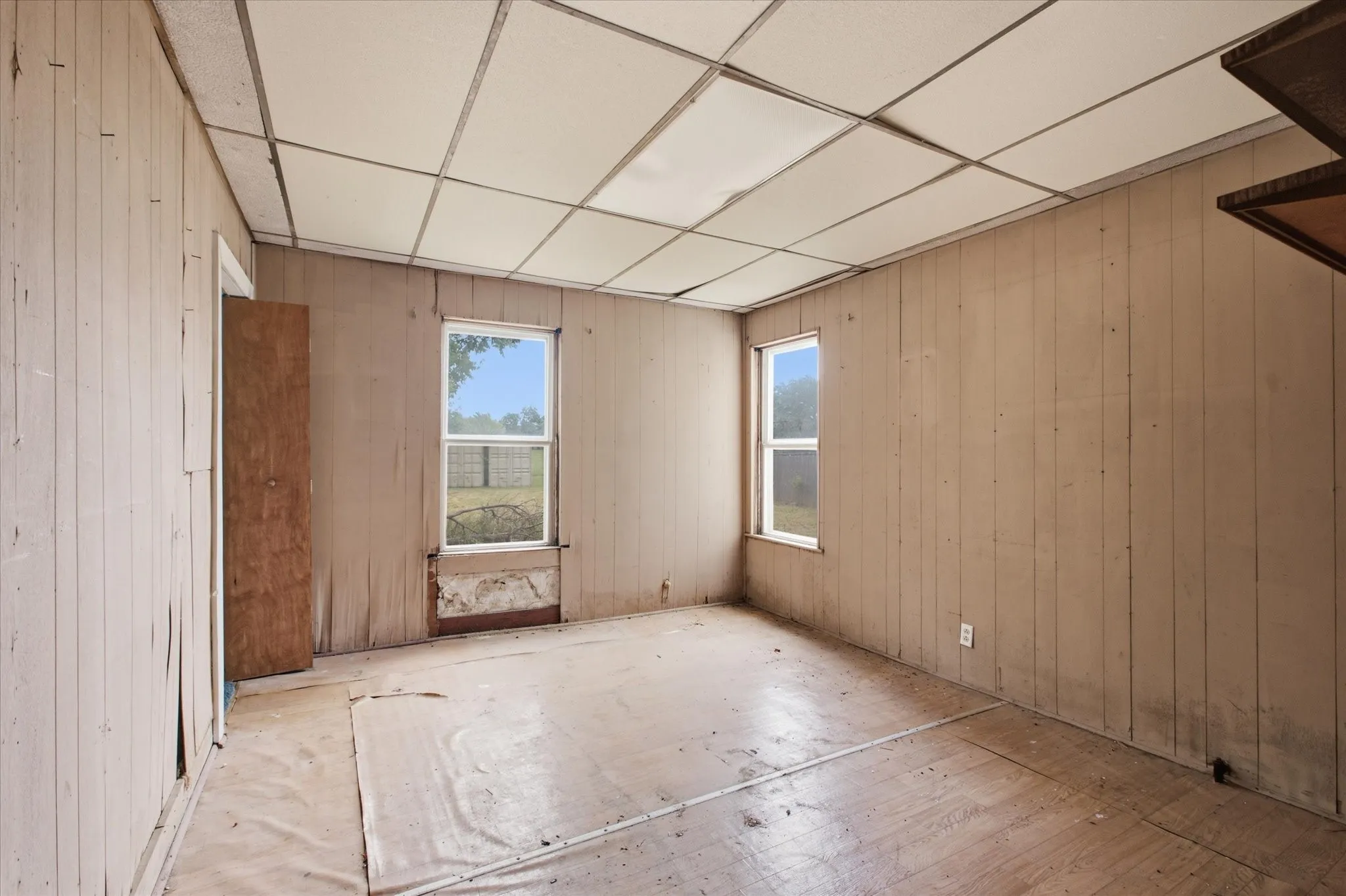 Single Family Residence For Sale in Fannin County , 1626 Kennedy Street, Bonham, Texas 75418, 6 Bedroom, 2 Bathroom, Garage spaces, 2,354 Sqft, built in 1940, mls#21343986, Real Estate Agent in Bonham, Homes For Sale in Fannin county, Homes For Sale in Bonham, Realtor in Bonham Texas, Real Estate Brokerage Independent Realty Texas, Luminita Cordes Realtor