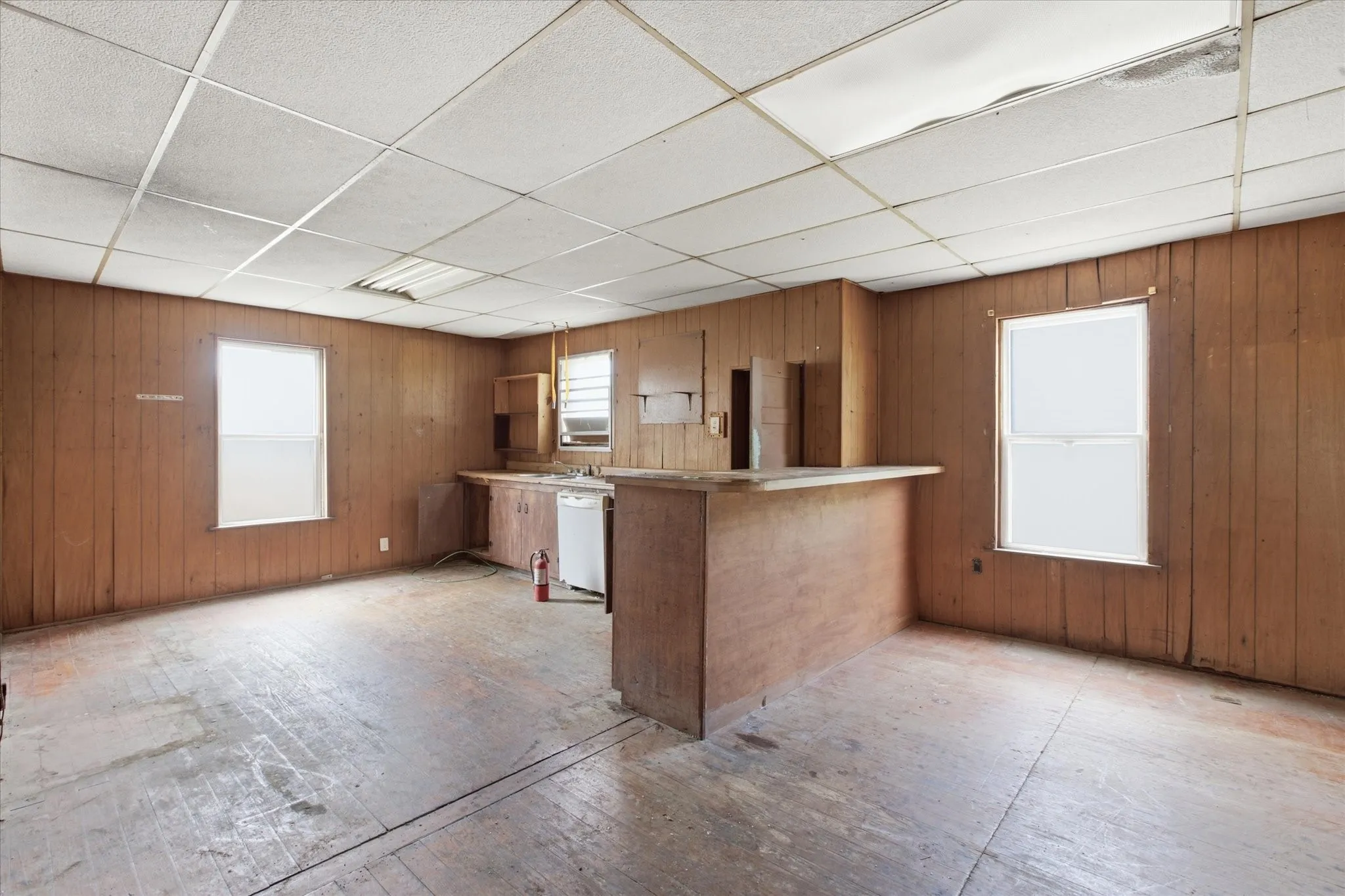 Single Family Residence For Sale in Fannin County , 1626 Kennedy Street, Bonham, Texas 75418, 6 Bedroom, 2 Bathroom, Garage spaces, 2,354 Sqft, built in 1940, mls#21343986, Real Estate Agent in Bonham, Homes For Sale in Fannin county, Homes For Sale in Bonham, Realtor in Bonham Texas, Real Estate Brokerage Independent Realty Texas, Luminita Cordes Realtor