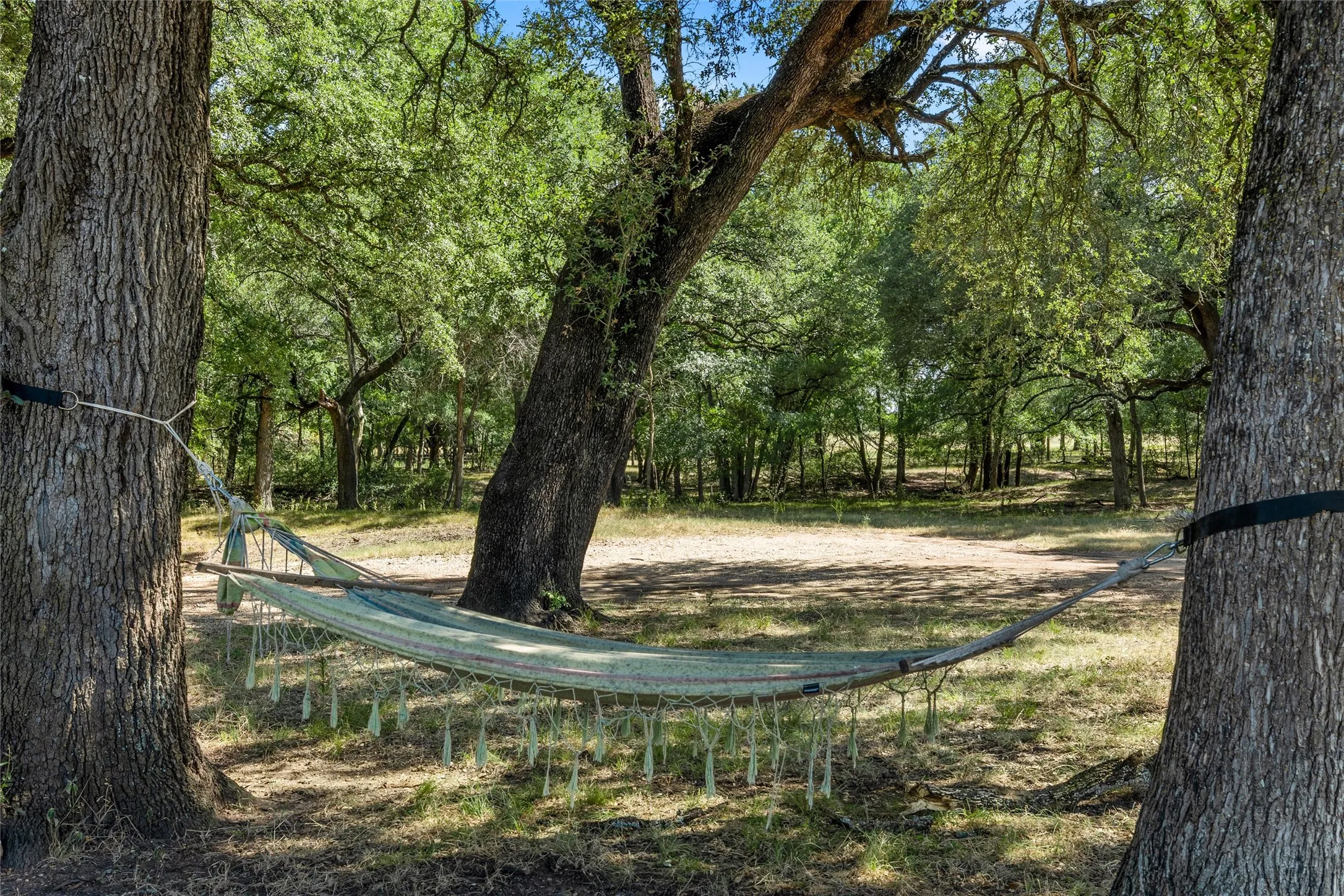 Single Family Residence For Sale in Mc Lennan County , 483 Nicole Lane, Waco, Texas 76705, 4 Bedrooms, 3 Bathrooms, 2 Garage spaces, 2,098 Sqft, built in 1965, Price $365,000, mls#21344412, Real Estate Agent in Waco, Homes For Sale in Mc Lennan county, Homes For Sale in Waco, Realtor in Waco Texas, Real Estate Brokerage Independent Realty Texas, Luminita Cordes Realtor