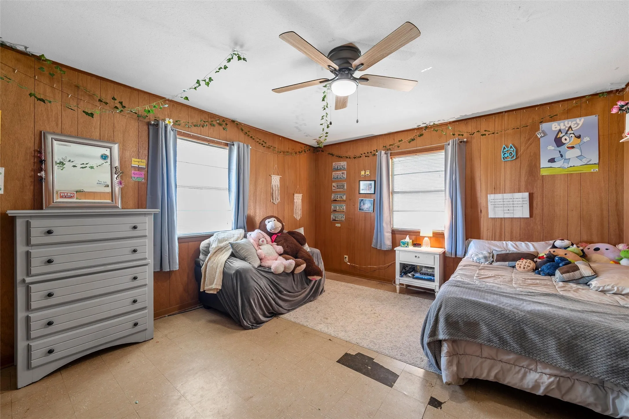 Single Family Residence For Sale in Mc Lennan County , 483 Nicole Lane, Waco, Texas 76705, 4 Bedrooms, 3 Bathrooms, 2 Garage spaces, 2,098 Sqft, built in 1965, Price $365,000, mls#21344412, Real Estate Agent in Waco, Homes For Sale in Mc Lennan county, Homes For Sale in Waco, Realtor in Waco Texas, Real Estate Brokerage Independent Realty Texas, Luminita Cordes Realtor