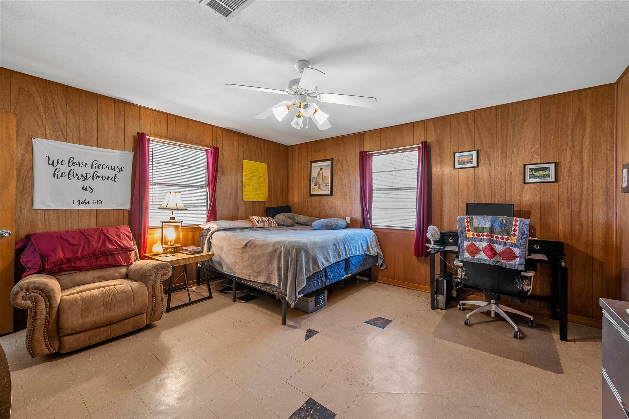 Single Family Residence For Sale in Mc Lennan County , 483 Nicole Lane, Waco, Texas 76705, 4 Bedrooms, 3 Bathrooms, 2 Garage spaces, 2,098 Sqft, built in 1965, Price $365,000, mls#21344412, Real Estate Agent in Waco, Homes For Sale in Mc Lennan county, Homes For Sale in Waco, Realtor in Waco Texas, Real Estate Brokerage Independent Realty Texas, Luminita Cordes Realtor