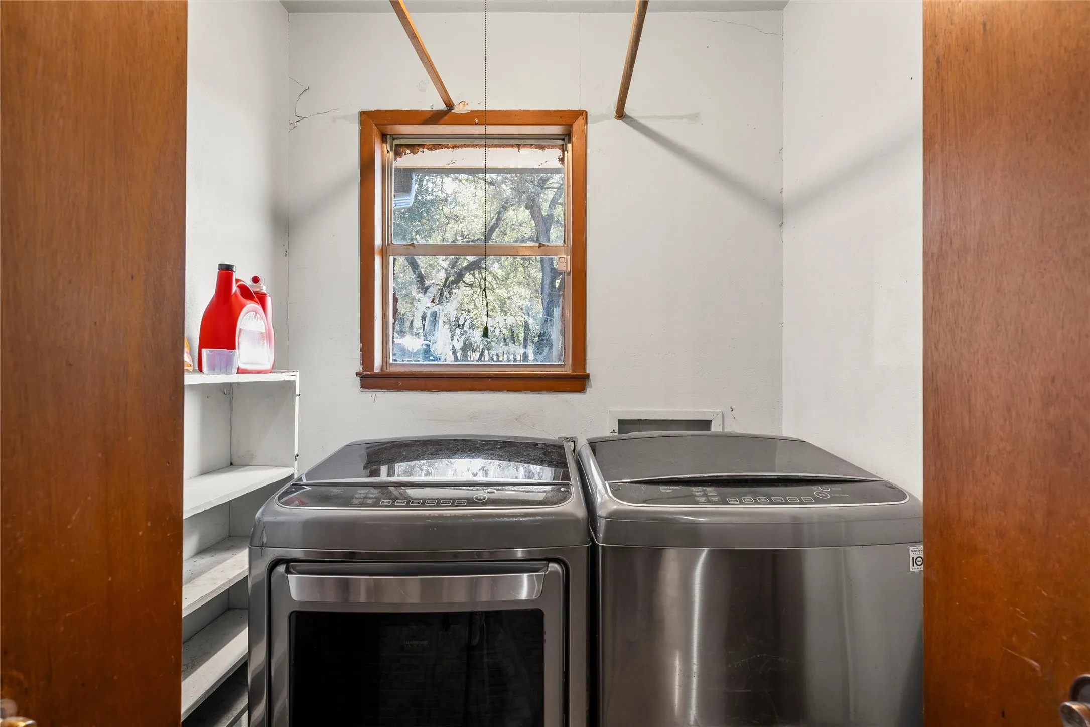 Single Family Residence For Sale in Mc Lennan County , 483 Nicole Lane, Waco, Texas 76705, 4 Bedrooms, 3 Bathrooms, 2 Garage spaces, 2,098 Sqft, built in 1965, Price $365,000, mls#21344412, Real Estate Agent in Waco, Homes For Sale in Mc Lennan county, Homes For Sale in Waco, Realtor in Waco Texas, Real Estate Brokerage Independent Realty Texas, Luminita Cordes Realtor