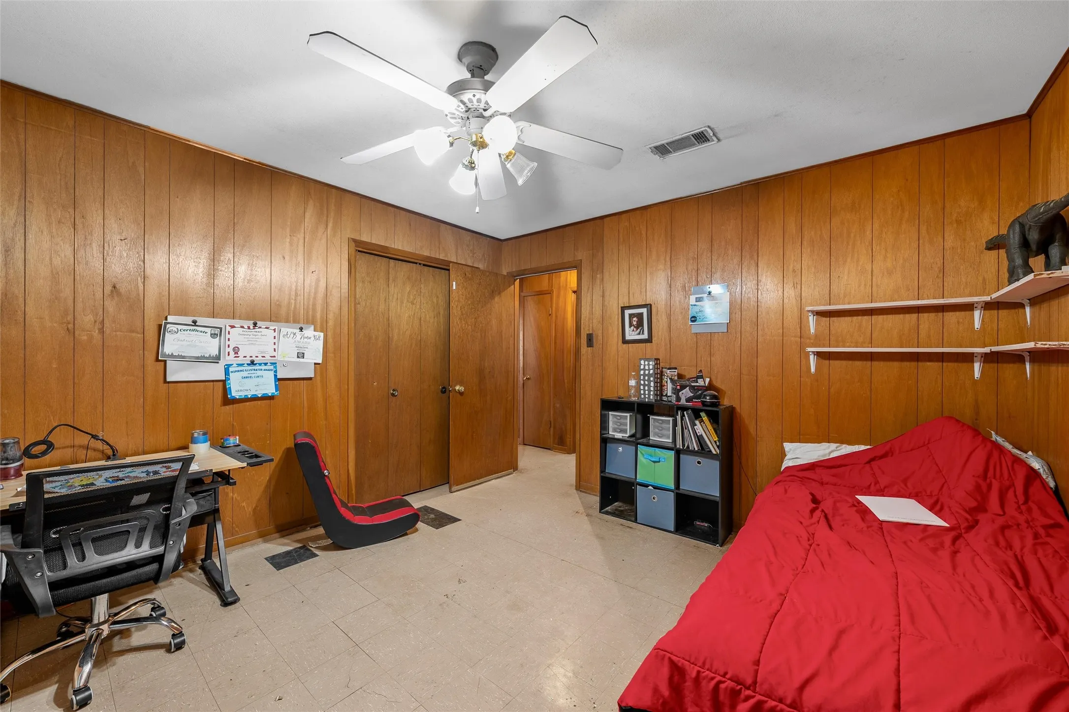 Single Family Residence For Sale in Mc Lennan County , 483 Nicole Lane, Waco, Texas 76705, 4 Bedrooms, 3 Bathrooms, 2 Garage spaces, 2,098 Sqft, built in 1965, Price $365,000, mls#21344412, Real Estate Agent in Waco, Homes For Sale in Mc Lennan county, Homes For Sale in Waco, Realtor in Waco Texas, Real Estate Brokerage Independent Realty Texas, Luminita Cordes Realtor