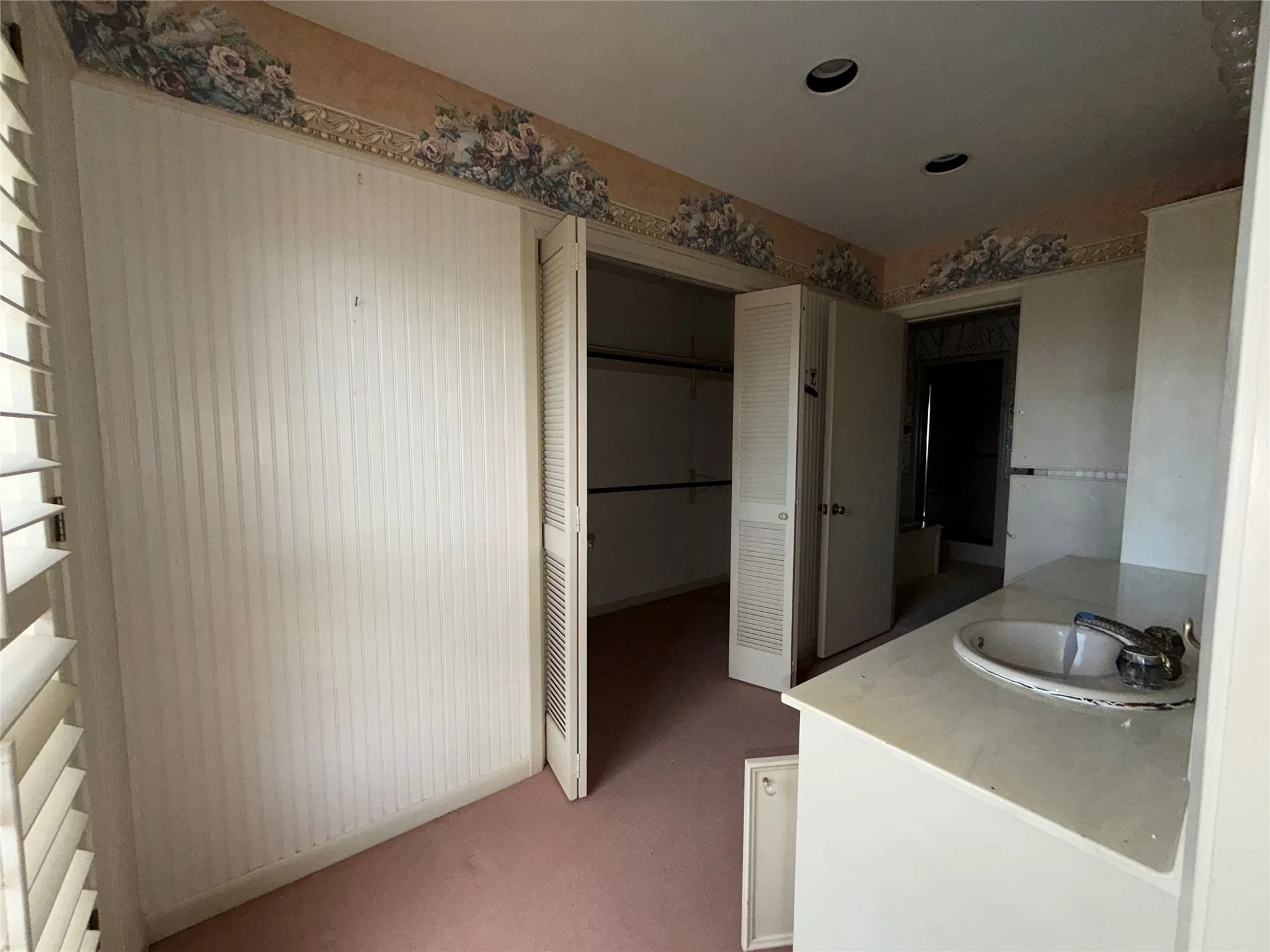 Single Family Residence For Sale in Llano County , 808 Ox Bow, Horseshoe Bay, Texas 78657, 4 Bedroom, 4 Bathroom, Garage spaces, 3,169 Sqft, built in 1979, mls#21344457, Real Estate Agent in Horseshoe Bay, Homes For Sale in Llano county, Homes For Sale in Horseshoe Bay, Realtor in Horseshoe Bay Texas, Real Estate Brokerage Independent Realty Texas, Luminita Cordes Realtor