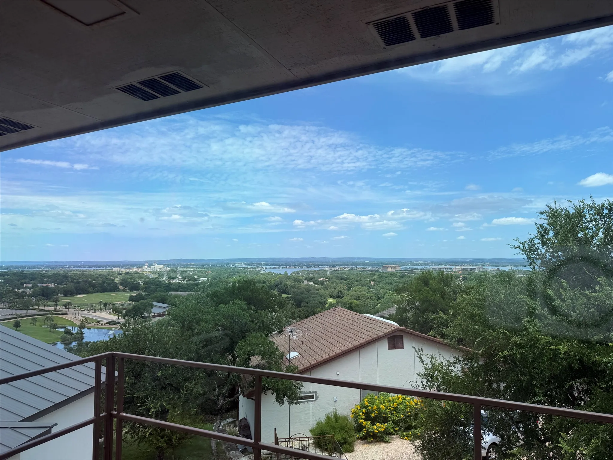 Single Family Residence For Sale in Llano County , 808 Ox Bow, Horseshoe Bay, Texas 78657, 4 Bedroom, 4 Bathroom, Garage spaces, 3,169 Sqft, built in 1979, mls#21344457, Real Estate Agent in Horseshoe Bay, Homes For Sale in Llano county, Homes For Sale in Horseshoe Bay, Realtor in Horseshoe Bay Texas, Real Estate Brokerage Independent Realty Texas, Luminita Cordes Realtor