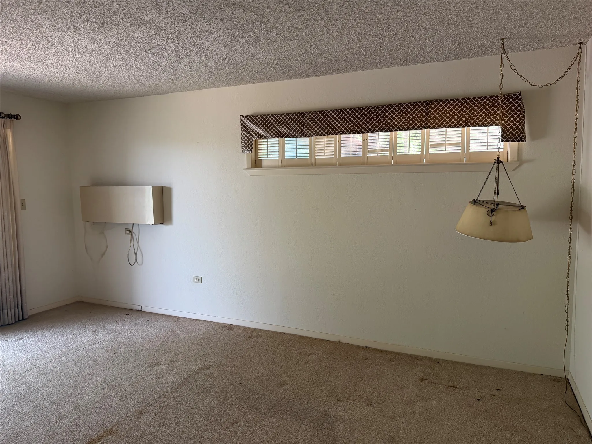 Single Family Residence For Sale in Llano County , 808 Ox Bow, Horseshoe Bay, Texas 78657, 4 Bedroom, 4 Bathroom, Garage spaces, 3,169 Sqft, built in 1979, mls#21344457, Real Estate Agent in Horseshoe Bay, Homes For Sale in Llano county, Homes For Sale in Horseshoe Bay, Realtor in Horseshoe Bay Texas, Real Estate Brokerage Independent Realty Texas, Luminita Cordes Realtor
