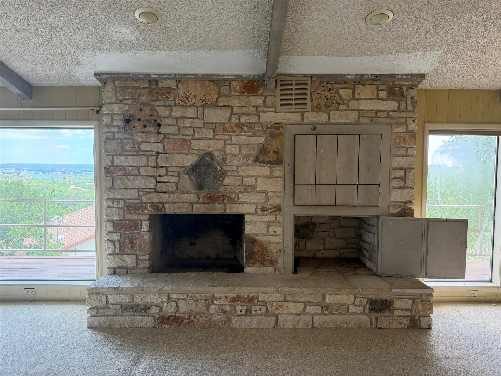 Single Family Residence For Sale in Llano County , 808 Ox Bow, Horseshoe Bay, Texas 78657, 4 Bedroom, 4 Bathroom, Garage spaces, 3,169 Sqft, built in 1979, mls#21344457, Real Estate Agent in Horseshoe Bay, Homes For Sale in Llano county, Homes For Sale in Horseshoe Bay, Realtor in Horseshoe Bay Texas, Real Estate Brokerage Independent Realty Texas, Luminita Cordes Realtor