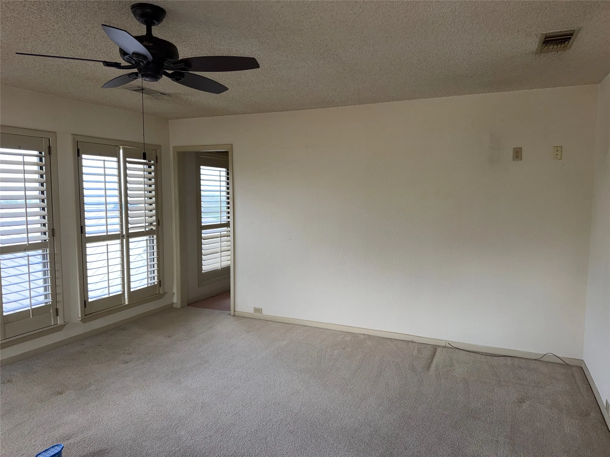 Single Family Residence For Sale in Llano County , 808 Ox Bow, Horseshoe Bay, Texas 78657, 4 Bedroom, 4 Bathroom, Garage spaces, 3,169 Sqft, built in 1979, mls#21344457, Real Estate Agent in Horseshoe Bay, Homes For Sale in Llano county, Homes For Sale in Horseshoe Bay, Realtor in Horseshoe Bay Texas, Real Estate Brokerage Independent Realty Texas, Luminita Cordes Realtor