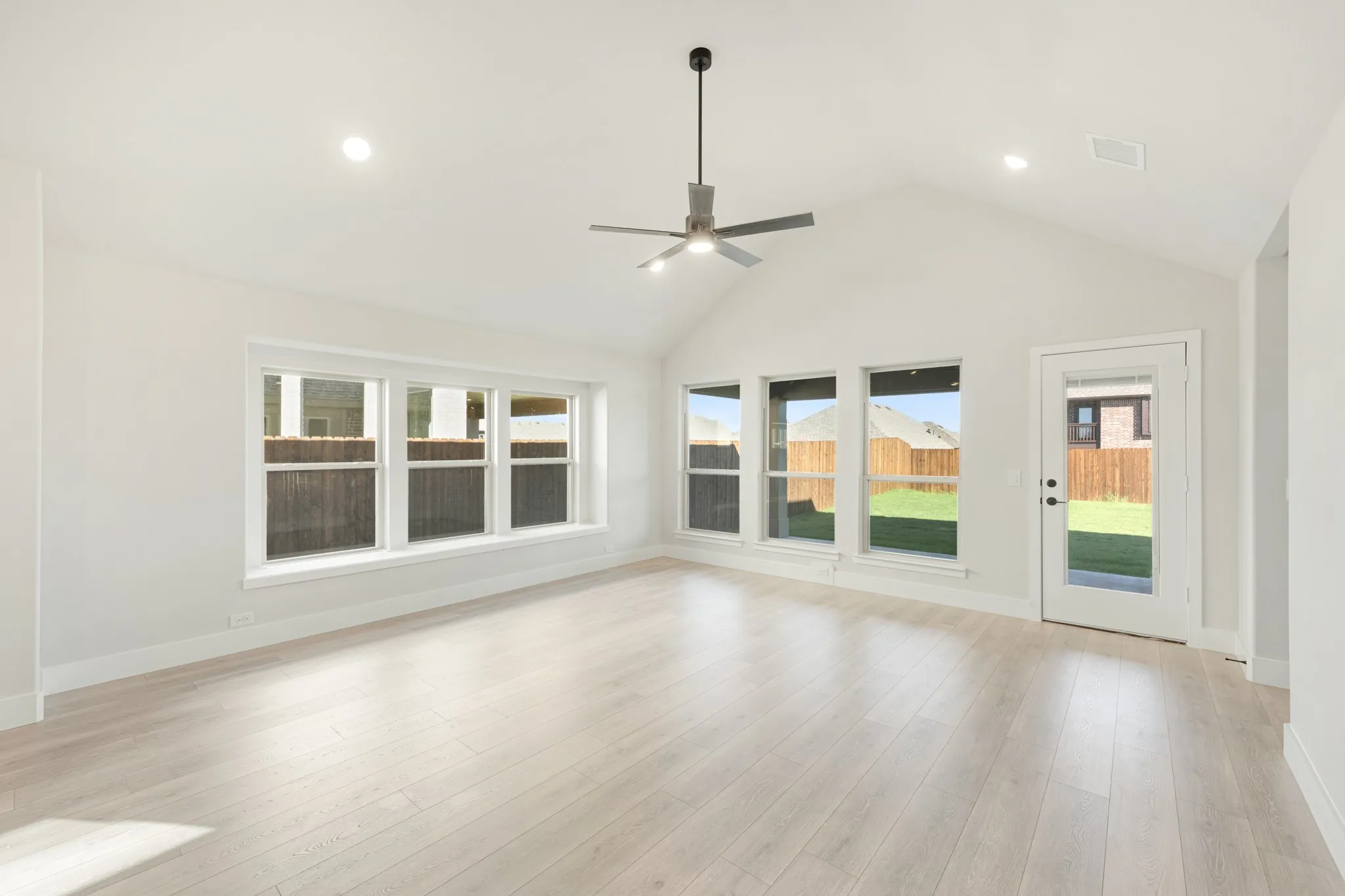 Single Family Residence For Sale in Ellis County , 217 Fireberry Drive, Glenn Heights, Texas 75154, 4 Bedroom, 3 Bathroom, 3 Garage spaces, 2,752 Sqft, built in 2026, mls#21340984, Real Estate Agent in Glenn Heights, Homes For Sale in Ellis county, Homes For Sale in Glenn Heights, Realtor in Glenn Heights Texas, Real Estate Brokerage Independent Realty Texas, Luminita Cordes Realtor