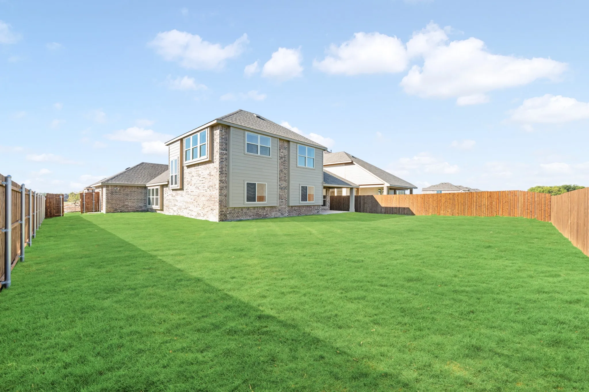Single Family Residence For Sale in Ellis County , 217 Fireberry Drive, Glenn Heights, Texas 75154, 4 Bedroom, 3 Bathroom, 3 Garage spaces, 2,752 Sqft, built in 2026, mls#21340984, Real Estate Agent in Glenn Heights, Homes For Sale in Ellis county, Homes For Sale in Glenn Heights, Realtor in Glenn Heights Texas, Real Estate Brokerage Independent Realty Texas, Luminita Cordes Realtor