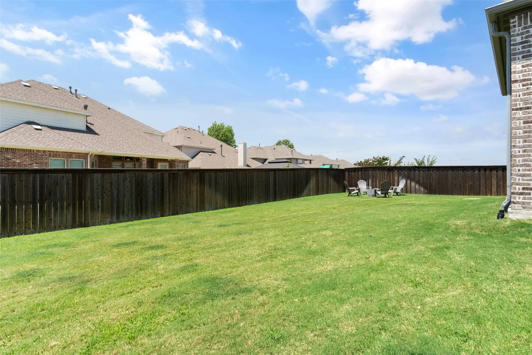 Huge grassy backyard!
