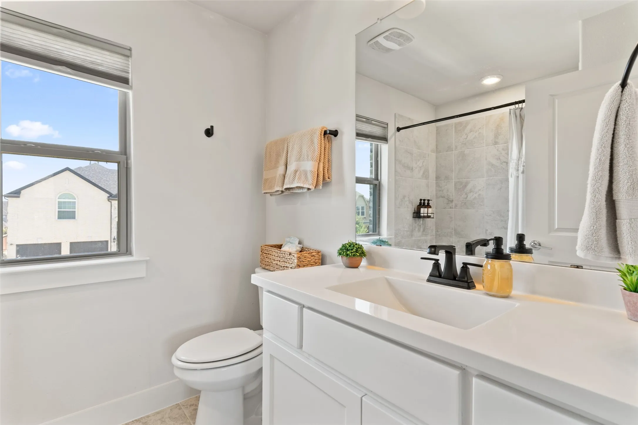Ensuite Bath 4 is private to Bedroom 4