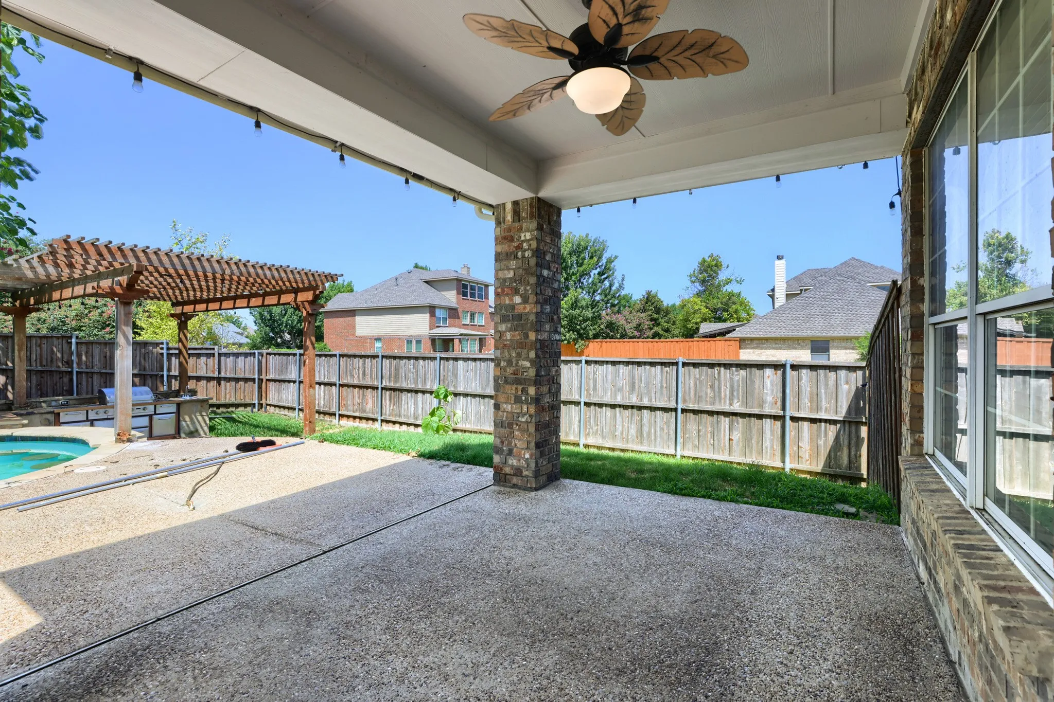 Single Family Residence For Sale in Rockwall County , 223 Mckinney Trail, Fate, Texas 75087, 6 Bedroom, 4 Bathroom, 2 Garage spaces, 4,260 Sqft, built in 2006, mls#21336262, Real Estate Agent in Fate, Homes For Sale in Rockwall county, Homes For Sale in Fate, Realtor in Fate Texas, Real Estate Brokerage Independent Realty Texas, Luminita Cordes Realtor
