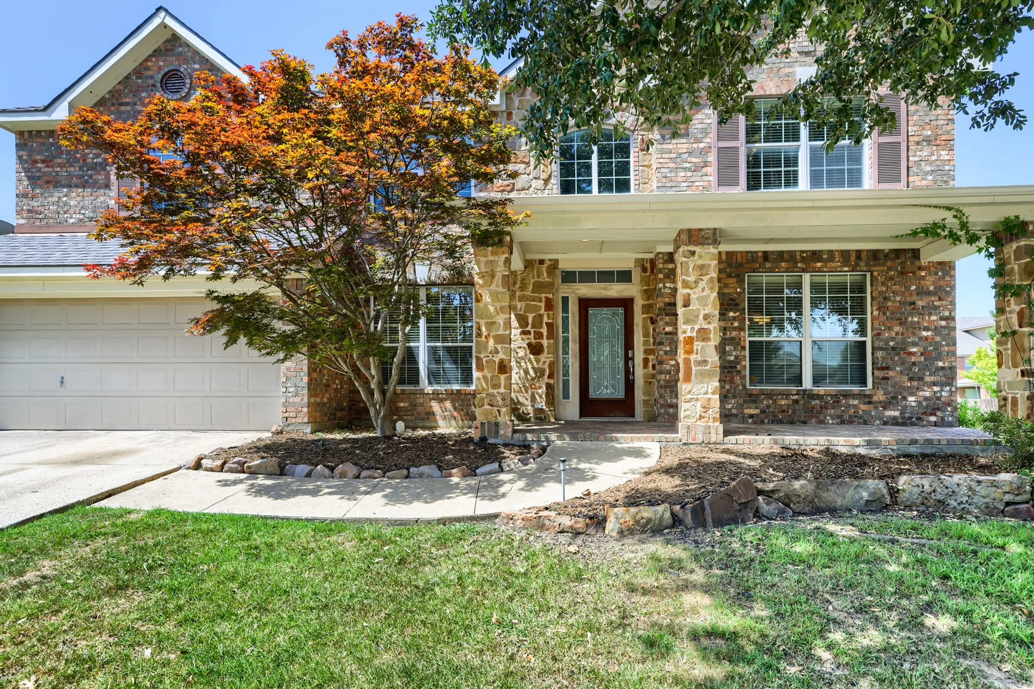 Single Family Residence For Sale in Rockwall County , 223 Mckinney Trail, Fate, Texas 75087, 6 Bedroom, 4 Bathroom, 2 Garage spaces, 4,260 Sqft, built in 2006, mls#21336262, Real Estate Agent in Fate, Homes For Sale in Rockwall county, Homes For Sale in Fate, Realtor in Fate Texas, Real Estate Brokerage Independent Realty Texas, Luminita Cordes Realtor