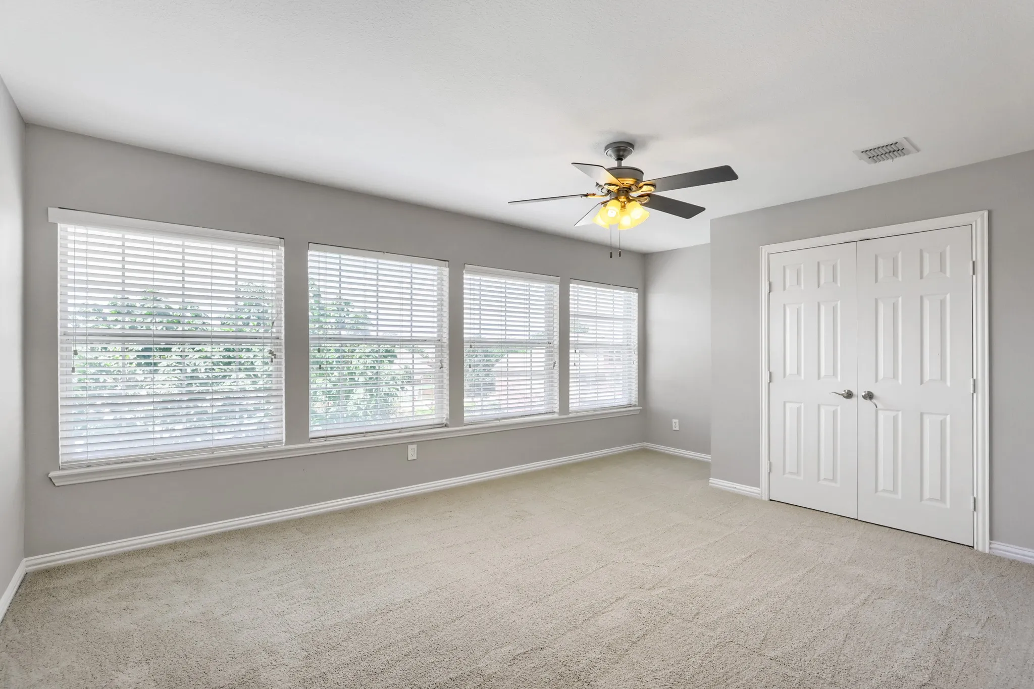 Single Family Residence For Sale in Rockwall County , 223 Mckinney Trail, Fate, Texas 75087, 6 Bedroom, 4 Bathroom, 2 Garage spaces, 4,260 Sqft, built in 2006, mls#21336262, Real Estate Agent in Fate, Homes For Sale in Rockwall county, Homes For Sale in Fate, Realtor in Fate Texas, Real Estate Brokerage Independent Realty Texas, Luminita Cordes Realtor