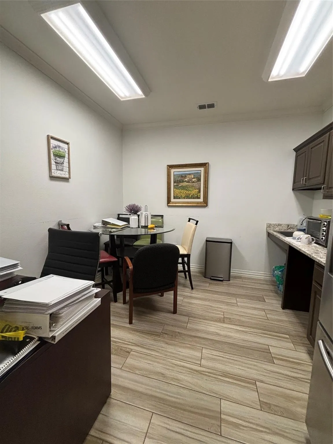 Office For Rent in Tarrant County , 7137 Colleyville Boulevard, Colleyville, Texas 76034, 0, 0, Garage spaces, 0 Sqft, built in 2006, Price $2,700, mls#21344463, Real Estate Agent in Colleyville, Homes For Rent in Tarrant county, Homes For Rent in Colleyville, Realtor in Colleyville Texas, Real Estate Brokerage Independent Realty Texas, Luminita Cordes Realtor