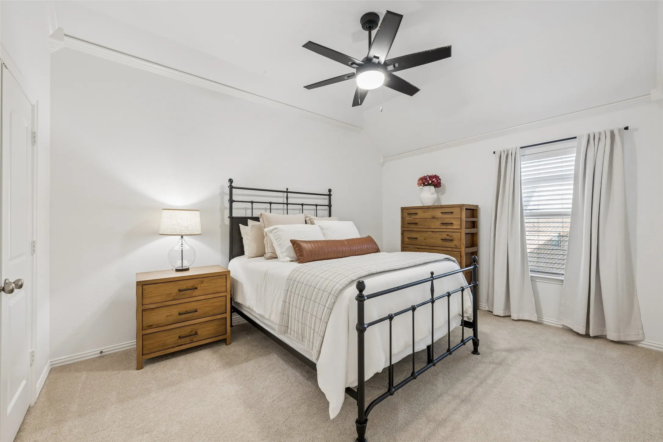 Single Family Residence For Sale in Denton County , 4597 The Landings Court, Frisco, Texas 75033, 4 Bedroom, 4 Bathroom, 3 Garage spaces, 4,186 Sqft, built in 2007, mls#21341032, Real Estate Agent in Frisco, Homes For Sale in Denton county, Homes For Sale in Frisco, Realtor in Frisco Texas, Real Estate Brokerage Independent Realty Texas, Luminita Cordes Realtor