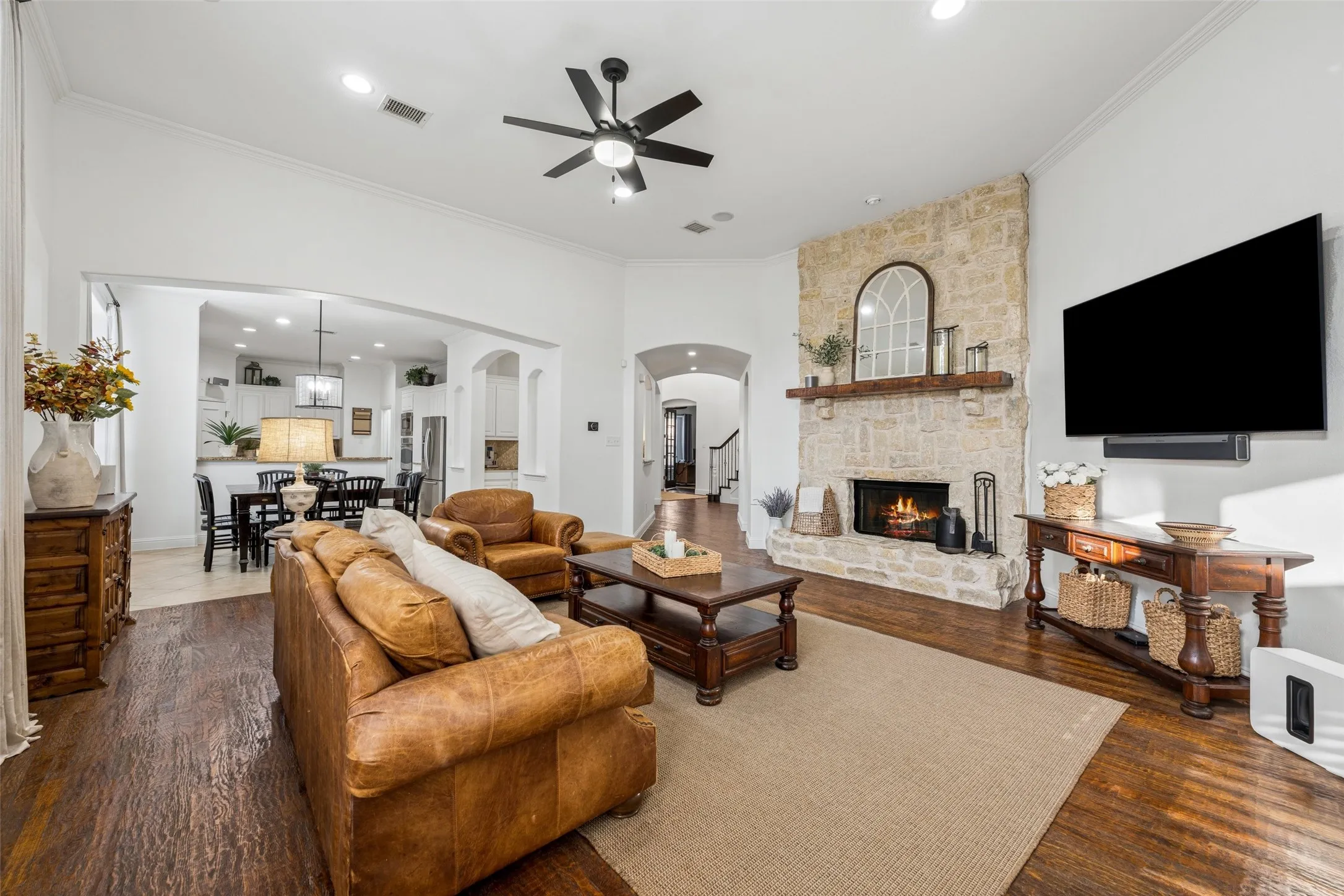 Single Family Residence For Sale in Denton County , 4597 The Landings Court, Frisco, Texas 75033, 4 Bedroom, 4 Bathroom, 3 Garage spaces, 4,186 Sqft, built in 2007, mls#21341032, Real Estate Agent in Frisco, Homes For Sale in Denton county, Homes For Sale in Frisco, Realtor in Frisco Texas, Real Estate Brokerage Independent Realty Texas, Luminita Cordes Realtor