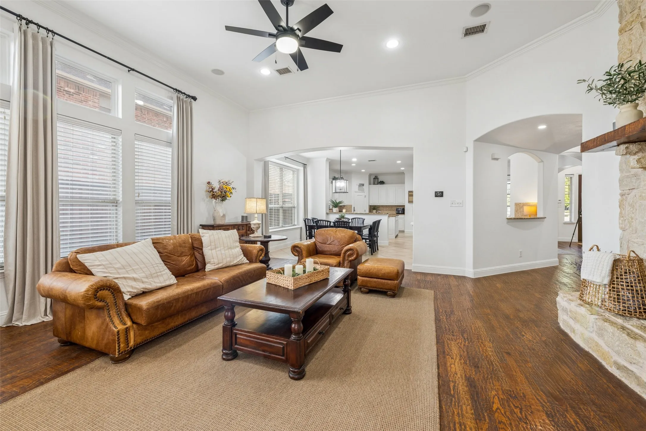 Single Family Residence For Sale in Denton County , 4597 The Landings Court, Frisco, Texas 75033, 4 Bedroom, 4 Bathroom, 3 Garage spaces, 4,186 Sqft, built in 2007, mls#21341032, Real Estate Agent in Frisco, Homes For Sale in Denton county, Homes For Sale in Frisco, Realtor in Frisco Texas, Real Estate Brokerage Independent Realty Texas, Luminita Cordes Realtor