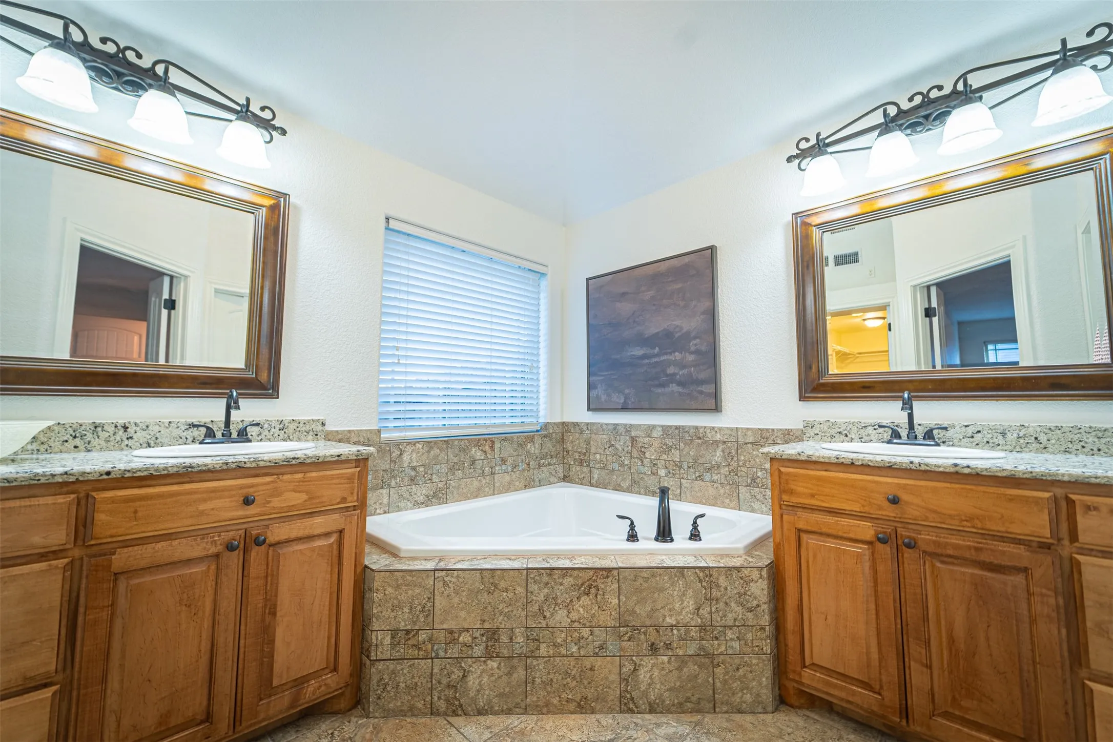 Single Family Residence For Sale in Taylor County , 4618 Majestic Sky, Abilene, Texas 79606, 4 Bedroom, 2 Bathroom, 2 Garage spaces, 2,632 Sqft, built in 2011, mls#21344183, Real Estate Agent in Abilene, Homes For Sale in Taylor county, Homes For Sale in Abilene, Realtor in Abilene Texas, Real Estate Brokerage Independent Realty Texas, Luminita Cordes Realtor