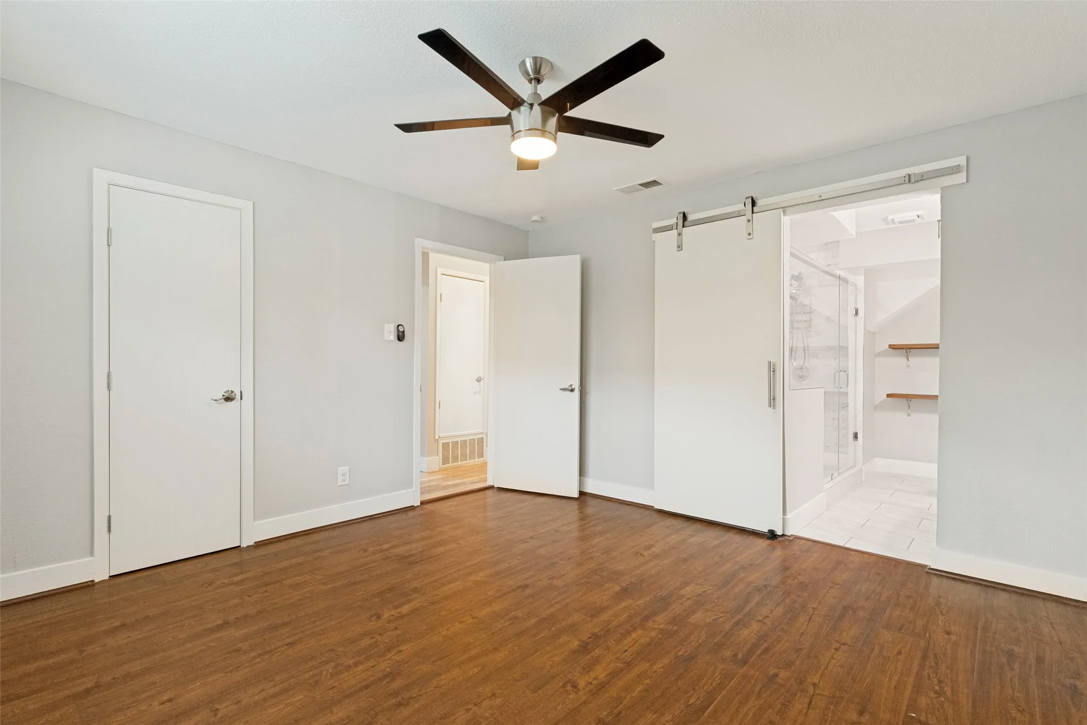 Single Family Residence For Rent in Dallas County , 2114 Wheaton Drive, Richardson, Texas 75081, 4 Bedroom, 3 Bathroom, 2 Garage spaces, 2,112 Sqft, built in 1973, mls#21343979, Real Estate Agent in Richardson, Homes For Rent in Dallas county, Homes For Rent in Richardson, Realtor in Richardson Texas, Real Estate Brokerage Independent Realty Texas, Luminita Cordes Realtor