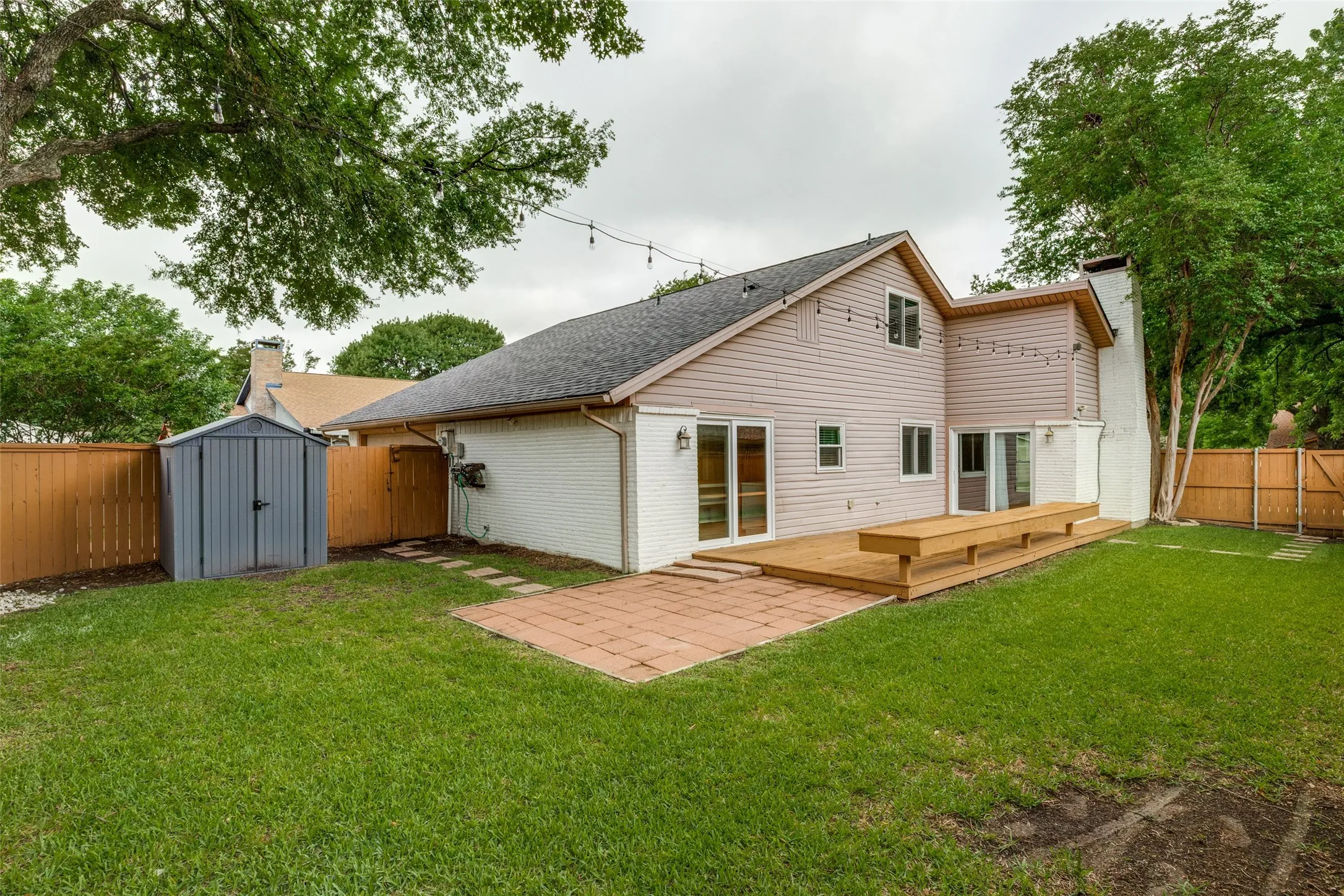 Single Family Residence For Rent in Dallas County , 2114 Wheaton Drive, Richardson, Texas 75081, 4 Bedroom, 3 Bathroom, 2 Garage spaces, 2,112 Sqft, built in 1973, mls#21343979, Real Estate Agent in Richardson, Homes For Rent in Dallas county, Homes For Rent in Richardson, Realtor in Richardson Texas, Real Estate Brokerage Independent Realty Texas, Luminita Cordes Realtor