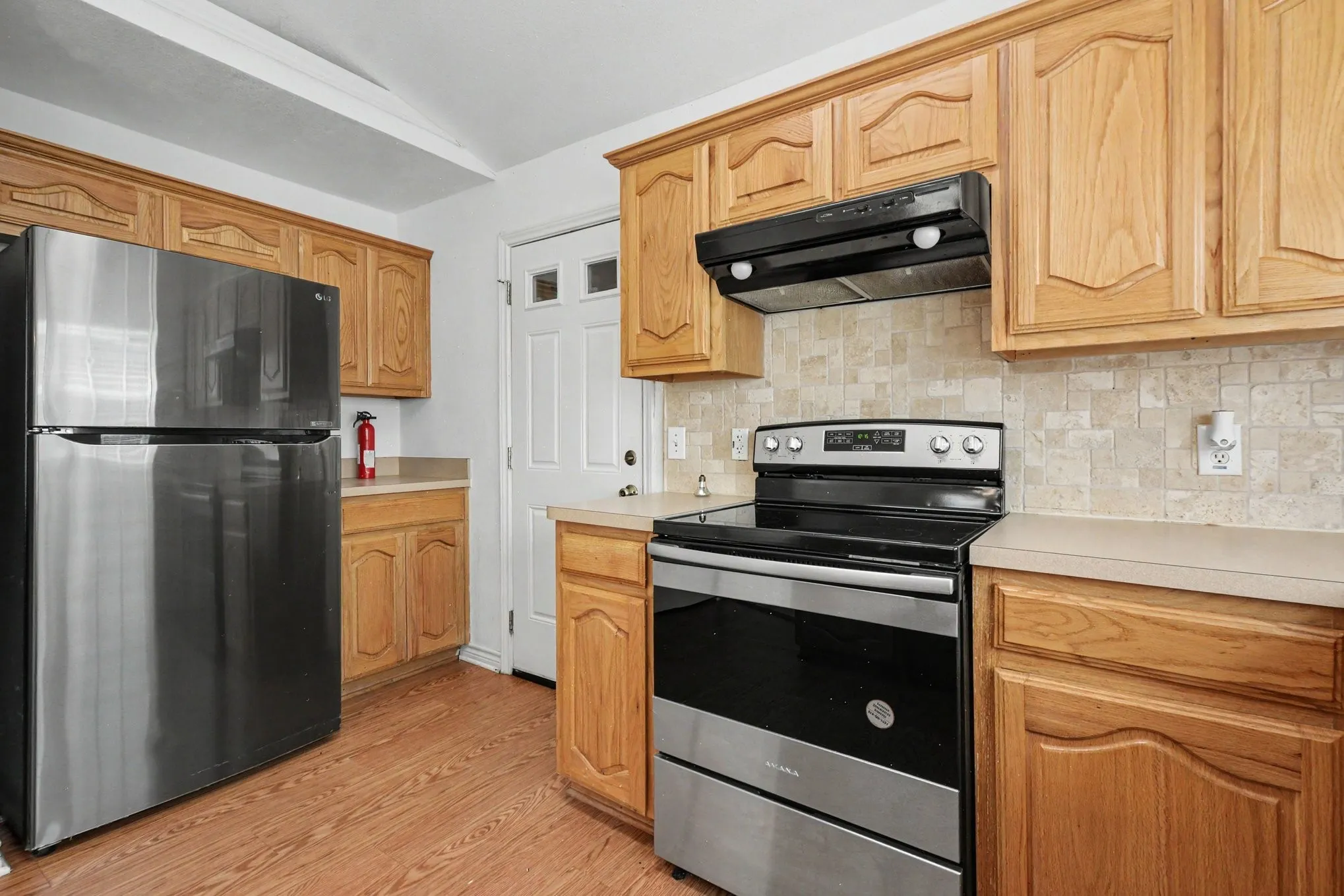 Single Family Residence For Sale in Dallas County , 7611 Cousteau Drive, Rowlett, Texas 75088, 3 Bedroom, 2 Bathroom, 1 Garage spaces, 1,217 Sqft, built in 1986, mls#21343330, Real Estate Agent in Rowlett, Homes For Sale in Dallas county, Homes For Sale in Rowlett, Realtor in Rowlett Texas, Real Estate Brokerage Independent Realty Texas, Luminita Cordes Realtor