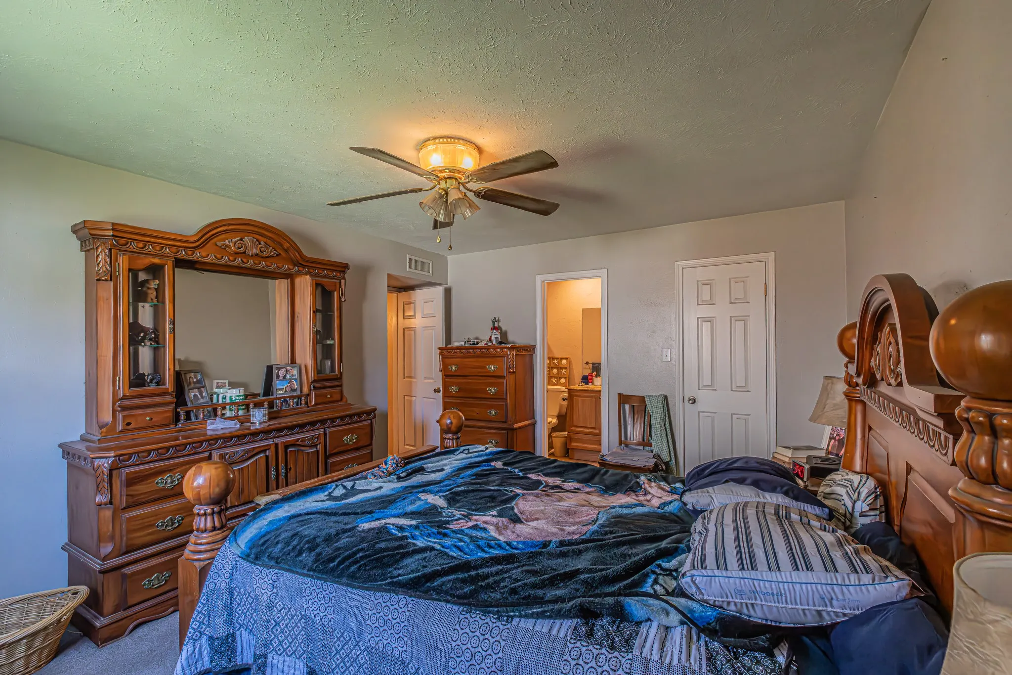 Single Family Residence For Sale in Dallas County , 4501 Freeport Drive, Garland, Texas 75043, 4 Bedroom, 2 Bathroom, 1 Garage spaces, 2,171 Sqft, built in 1979, mls#21344461, Real Estate Agent in Garland, Homes For Sale in Dallas county, Homes For Sale in Garland, Realtor in Garland Texas, Real Estate Brokerage Independent Realty Texas, Luminita Cordes Realtor