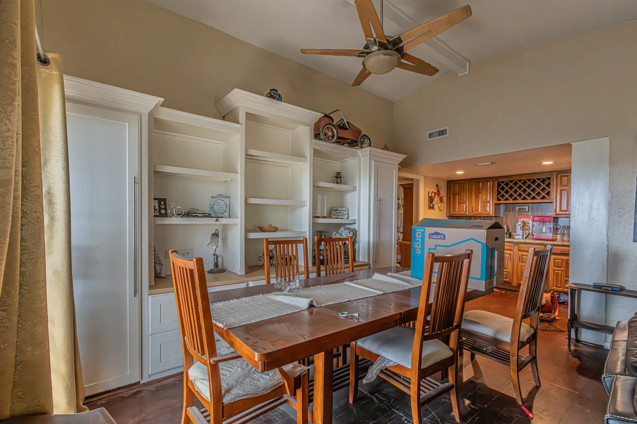 Single Family Residence For Sale in Dallas County , 4501 Freeport Drive, Garland, Texas 75043, 4 Bedroom, 2 Bathroom, 1 Garage spaces, 2,171 Sqft, built in 1979, mls#21344461, Real Estate Agent in Garland, Homes For Sale in Dallas county, Homes For Sale in Garland, Realtor in Garland Texas, Real Estate Brokerage Independent Realty Texas, Luminita Cordes Realtor