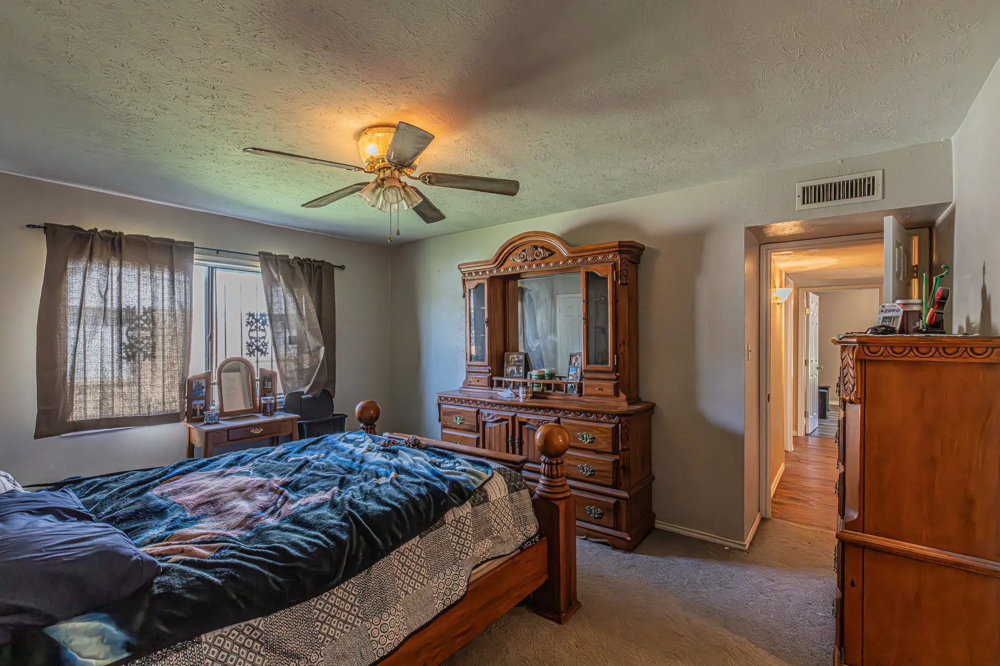 Single Family Residence For Sale in Dallas County , 4501 Freeport Drive, Garland, Texas 75043, 4 Bedroom, 2 Bathroom, 1 Garage spaces, 2,171 Sqft, built in 1979, mls#21344461, Real Estate Agent in Garland, Homes For Sale in Dallas county, Homes For Sale in Garland, Realtor in Garland Texas, Real Estate Brokerage Independent Realty Texas, Luminita Cordes Realtor