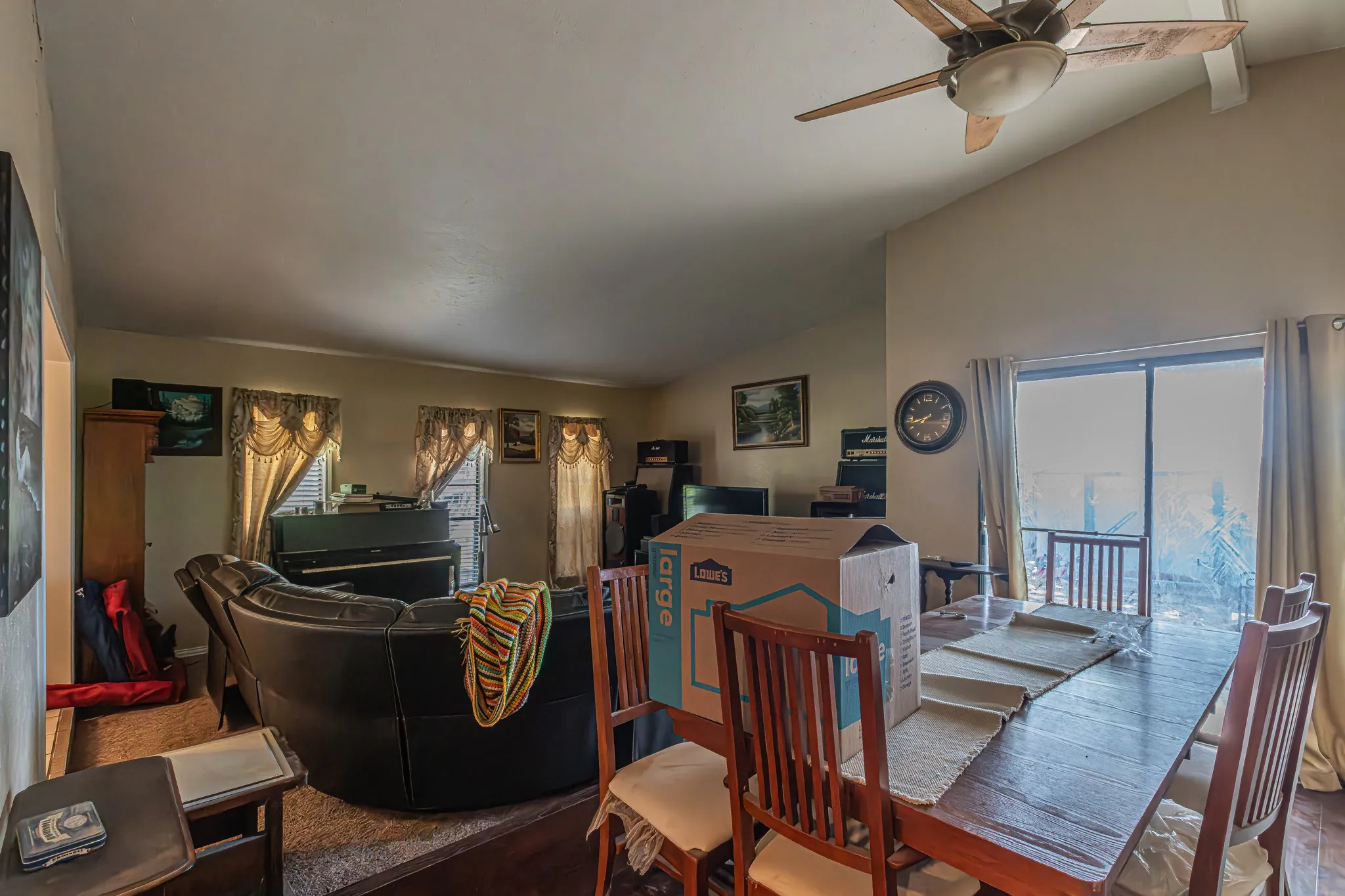 Single Family Residence For Sale in Dallas County , 4501 Freeport Drive, Garland, Texas 75043, 4 Bedroom, 2 Bathroom, 1 Garage spaces, 2,171 Sqft, built in 1979, mls#21344461, Real Estate Agent in Garland, Homes For Sale in Dallas county, Homes For Sale in Garland, Realtor in Garland Texas, Real Estate Brokerage Independent Realty Texas, Luminita Cordes Realtor