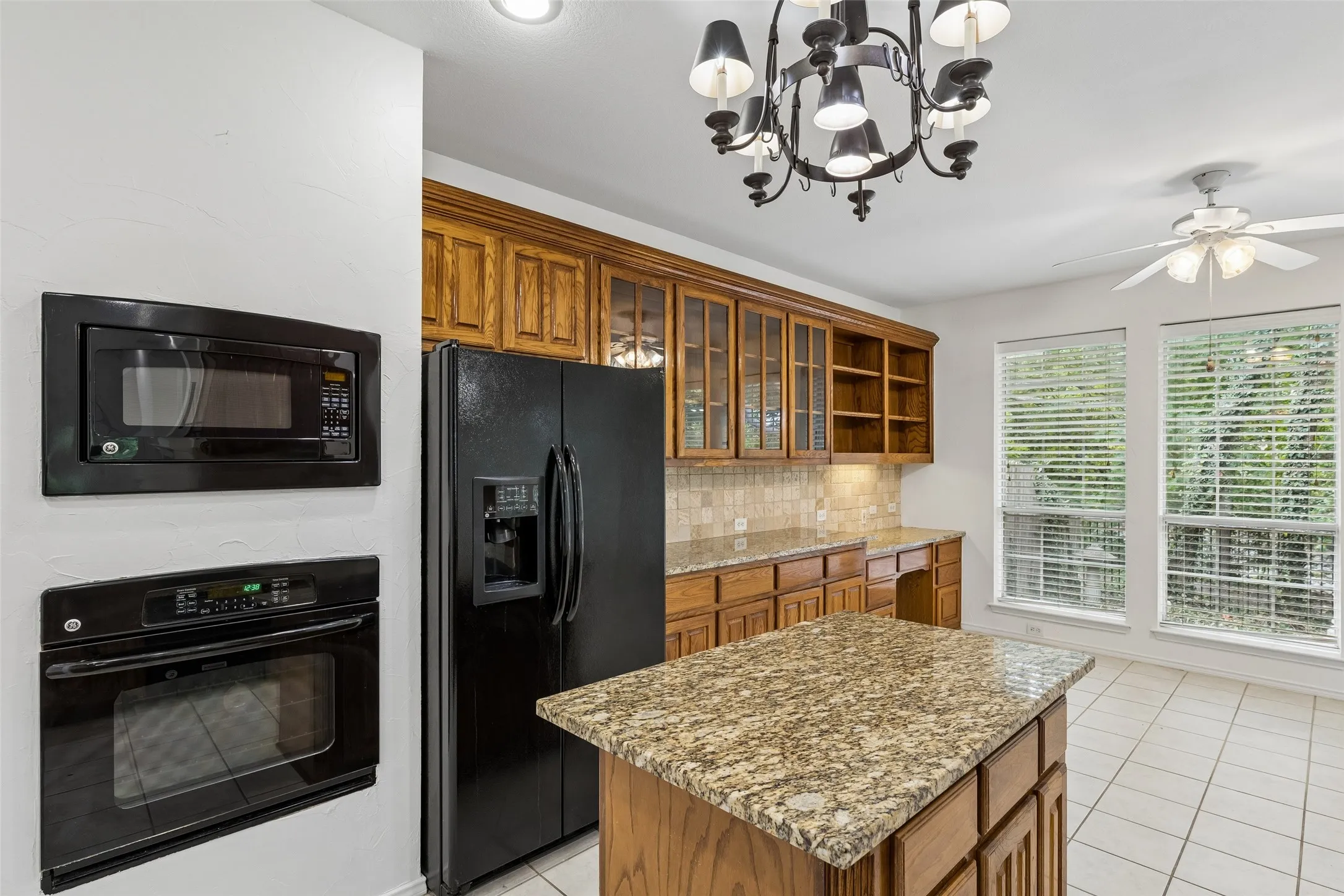 Single Family Residence For Sale in Collin County , 4904 Rockcreek Lane, Plano, Texas 75024, 3 Bedroom, 3 Bathroom, 2 Garage spaces, 1,940 Sqft, built in 1995, mls#21344220, Real Estate Agent in Plano, Homes For Sale in Collin county, Homes For Sale in Plano, Realtor in Plano Texas, Real Estate Brokerage Independent Realty Texas, Luminita Cordes Realtor