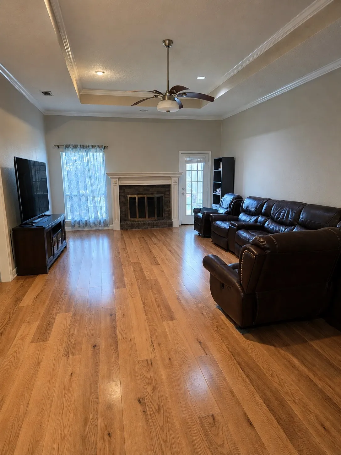 Single Family Residence For Sale in Denton County , 1003 Cassion Drive, Lewisville, Texas 75067, 3 Bedroom, 2 Bathroom, 2 Garage spaces, 1,829 Sqft, built in 1988, mls#21343698, Real Estate Agent in Lewisville, Homes For Sale in Denton county, Homes For Sale in Lewisville, Realtor in Lewisville Texas, Real Estate Brokerage Independent Realty Texas, Luminita Cordes Realtor