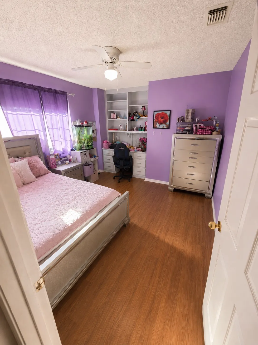 Single Family Residence For Sale in Denton County , 1003 Cassion Drive, Lewisville, Texas 75067, 3 Bedroom, 2 Bathroom, 2 Garage spaces, 1,829 Sqft, built in 1988, mls#21343698, Real Estate Agent in Lewisville, Homes For Sale in Denton county, Homes For Sale in Lewisville, Realtor in Lewisville Texas, Real Estate Brokerage Independent Realty Texas, Luminita Cordes Realtor