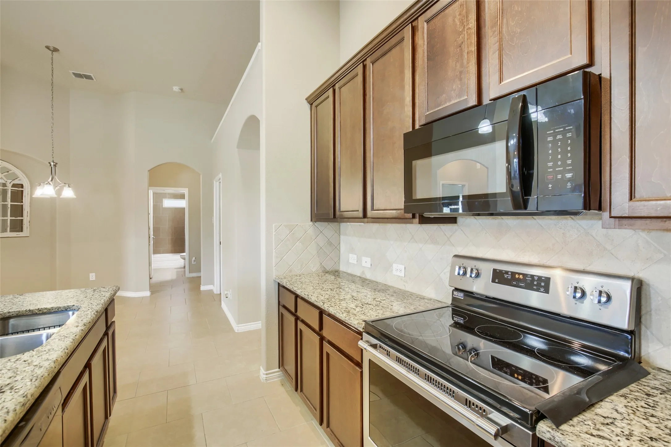 Single Family Residence For Sale in Rockwall County , 2400 Sabine Circle, Royse City, Texas 75189, 3 Bedroom, 2 Bathroom, 2 Garage spaces, 2,008 Sqft, built in 2015, mls#21343721, Real Estate Agent in Royse City, Homes For Sale in Rockwall county, Homes For Sale in Royse City, Realtor in Royse City Texas, Real Estate Brokerage Independent Realty Texas, Luminita Cordes Realtor